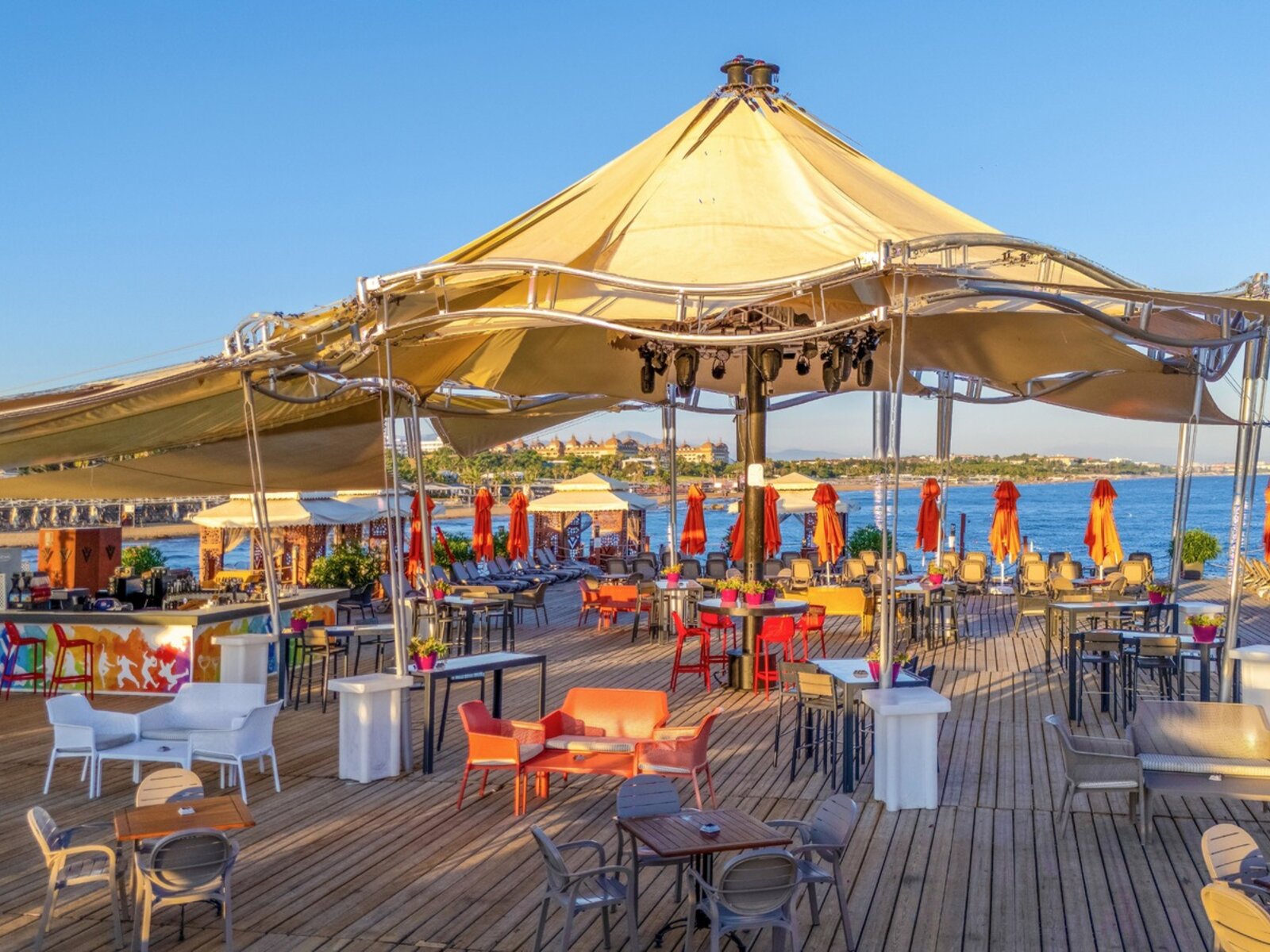 Pier Bar