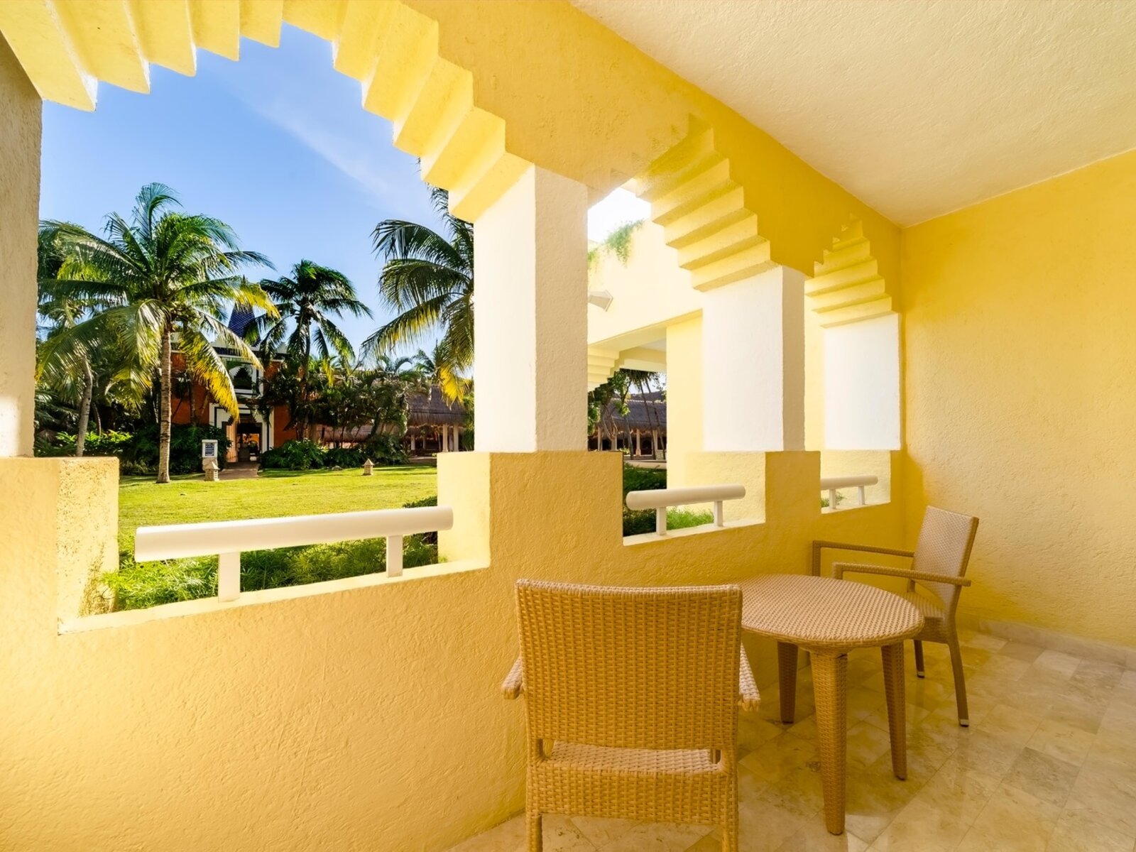 Wohnbeispiel Premium Double Room with Balcony or Terrace