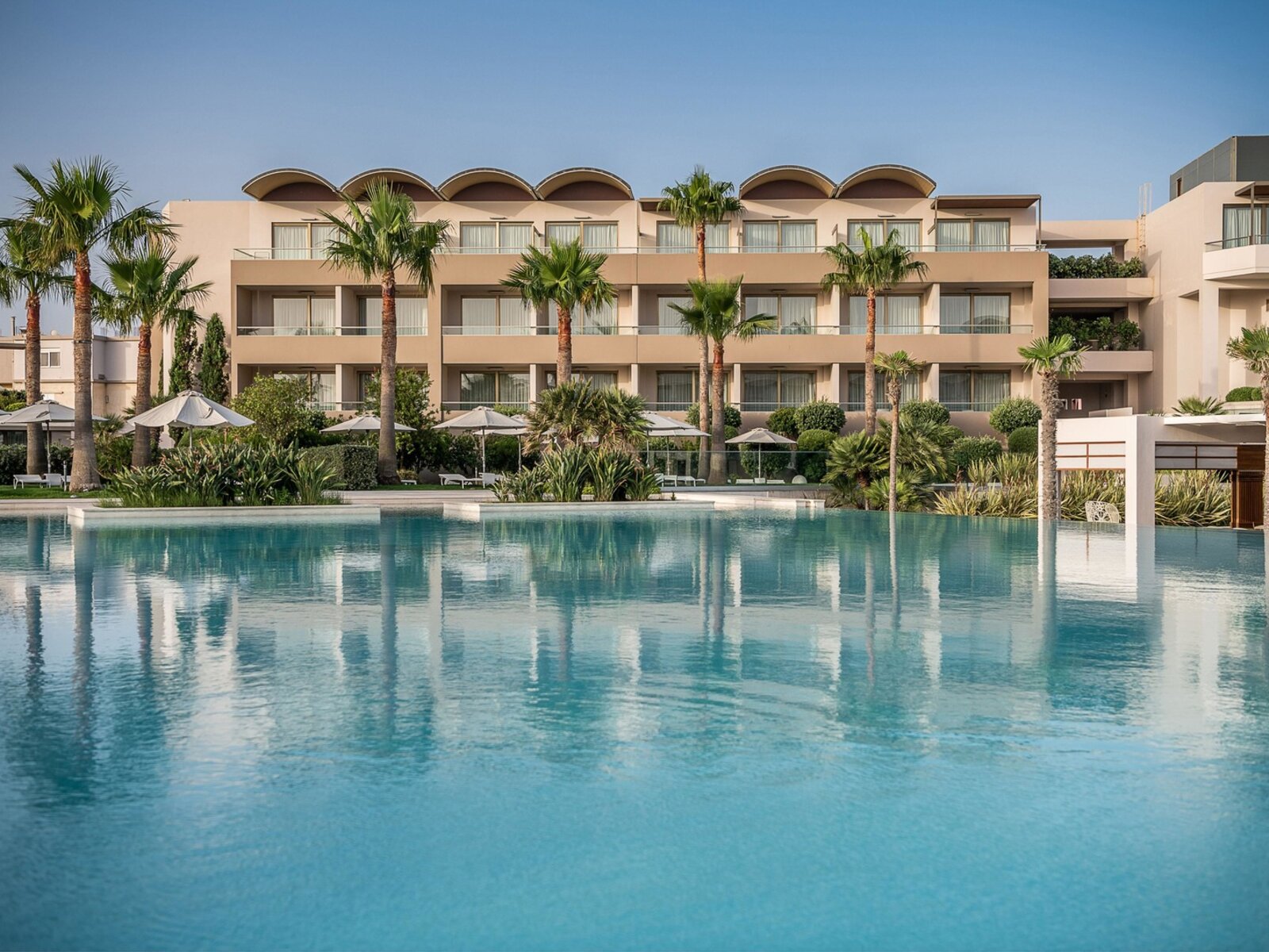 Main Glass Pool