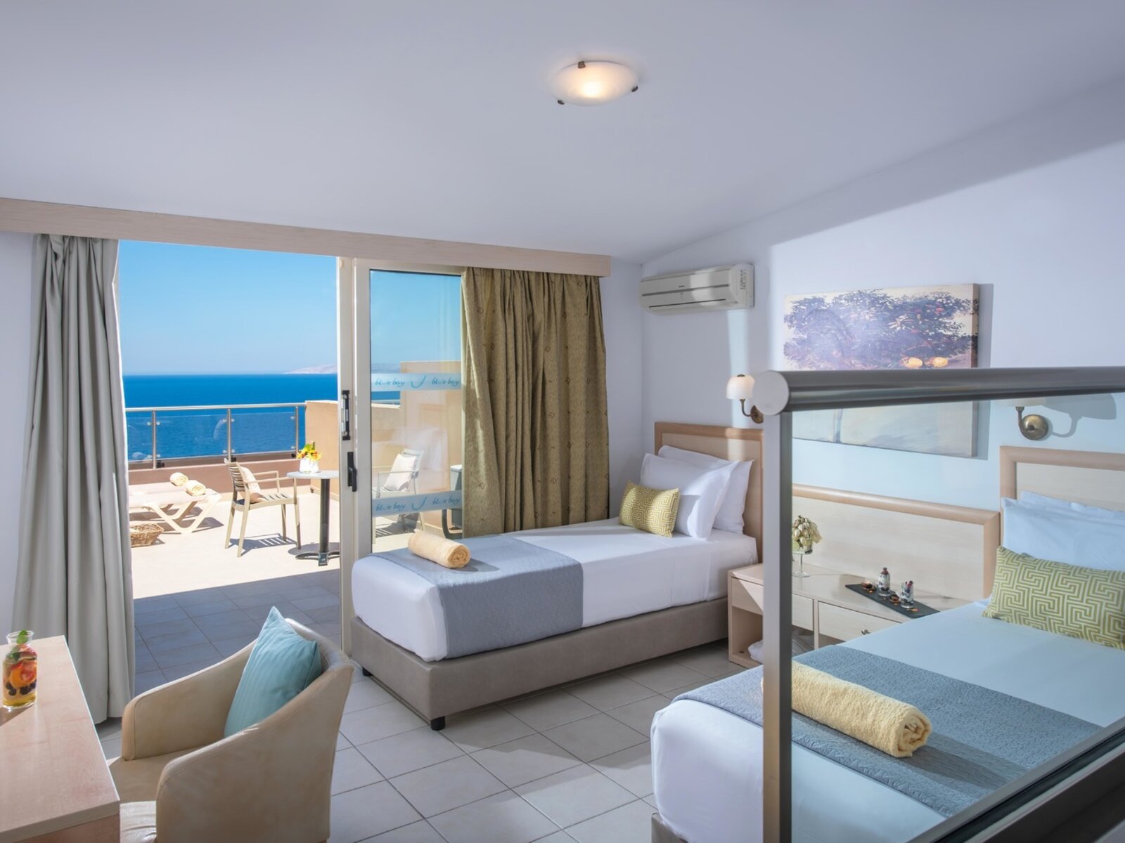 Wohnbeispiel Family Suite 2 bedroom sea view mainbuilding