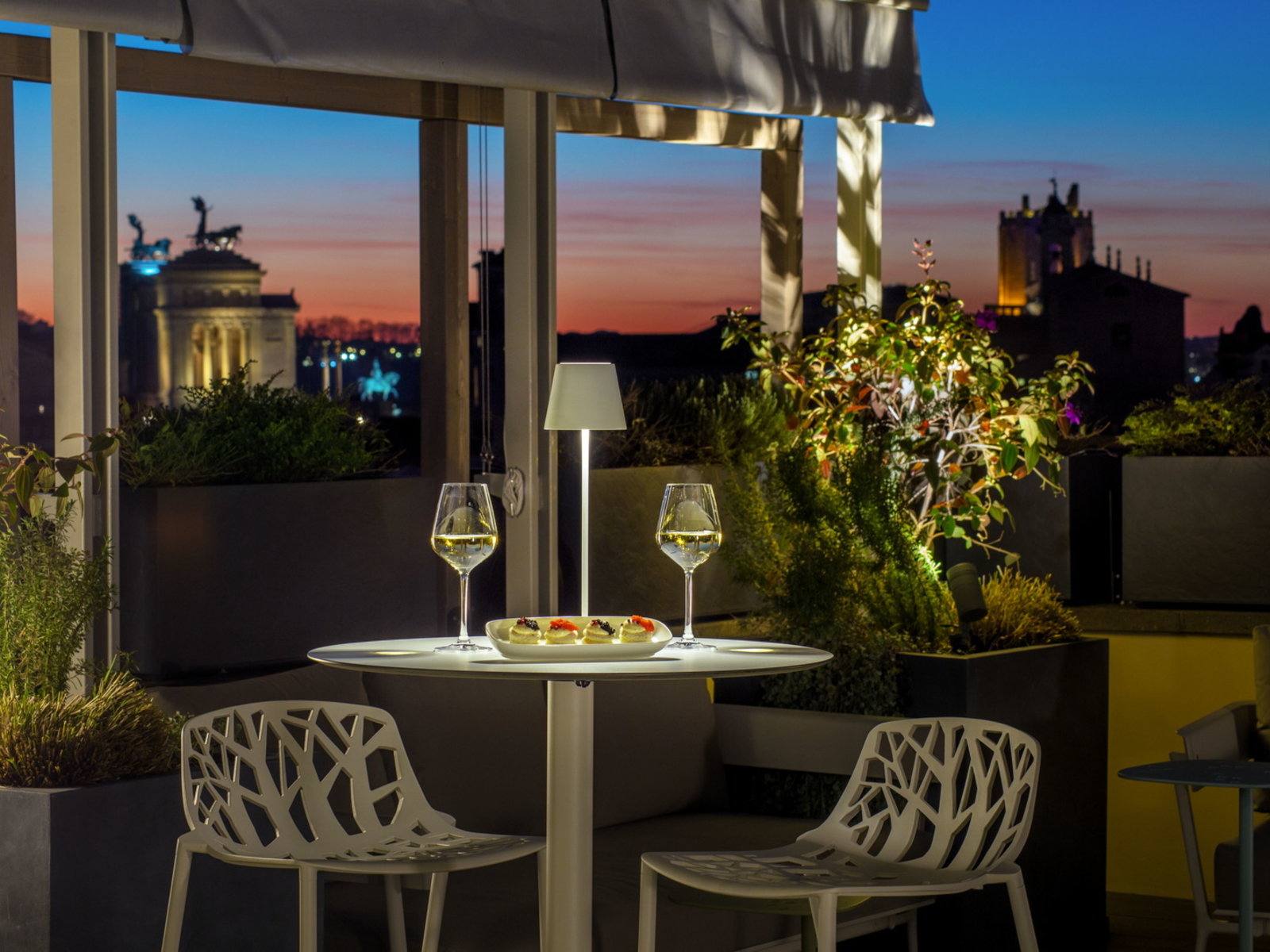 TIZIANO TERRACE ROOFTOP & COCKTAIL BAR