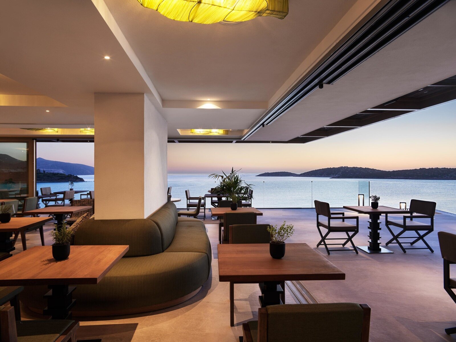 Mira restaurant