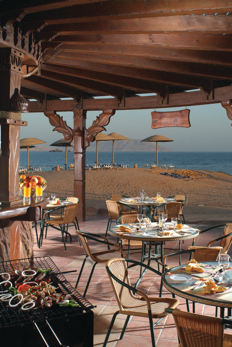 Sea Life beach Bar (Ship Wreck)