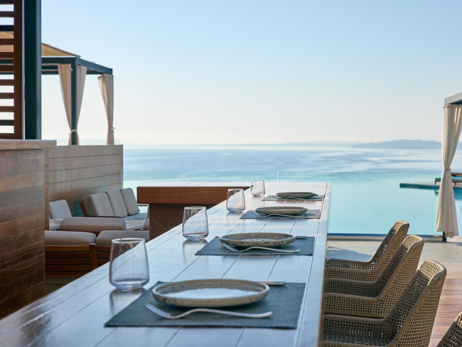 Sunrise Pool Bar