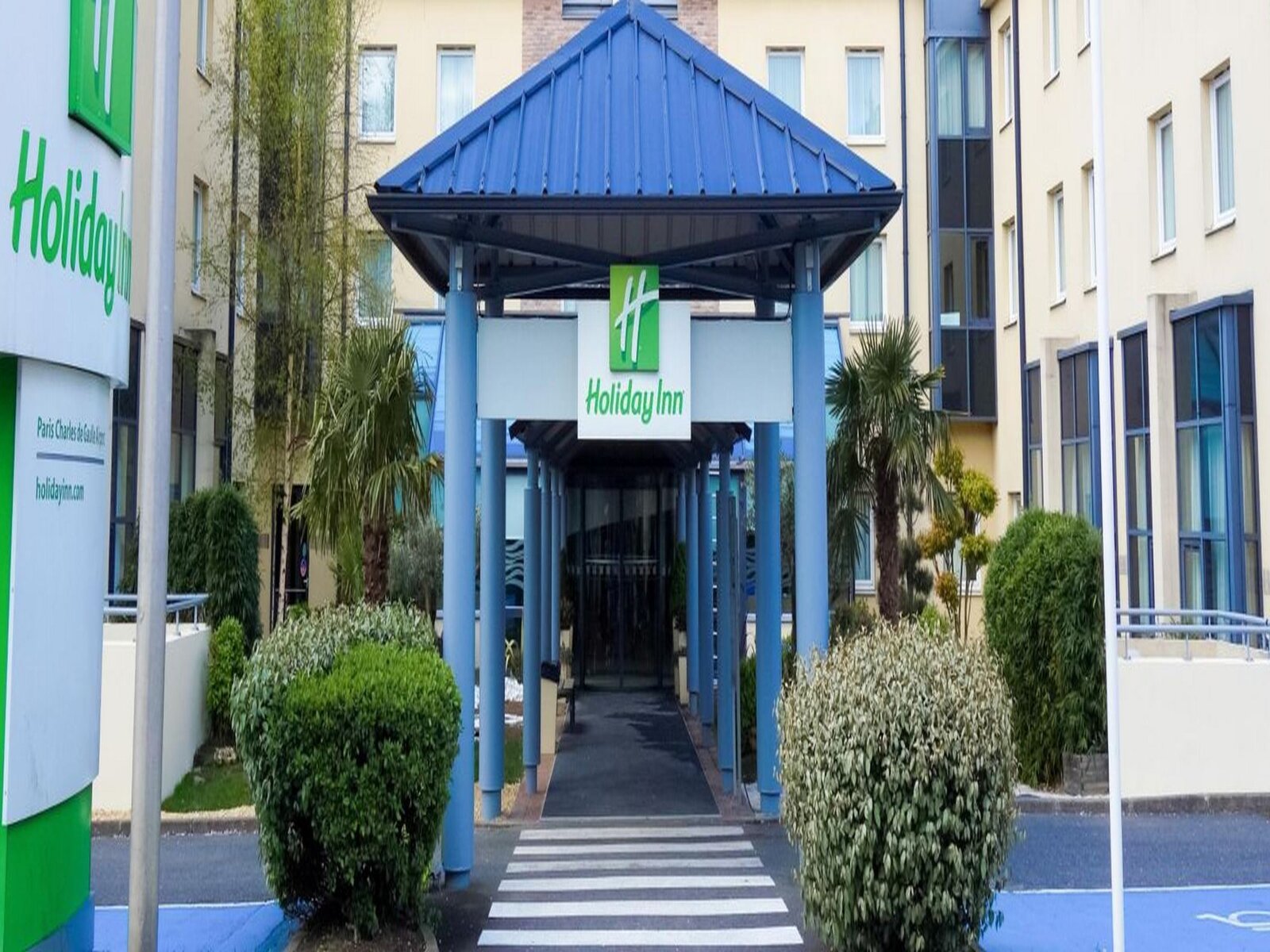 Hotel Holiday Inn Paris CDG Airport in RoissyenFrance günstig buchen bei