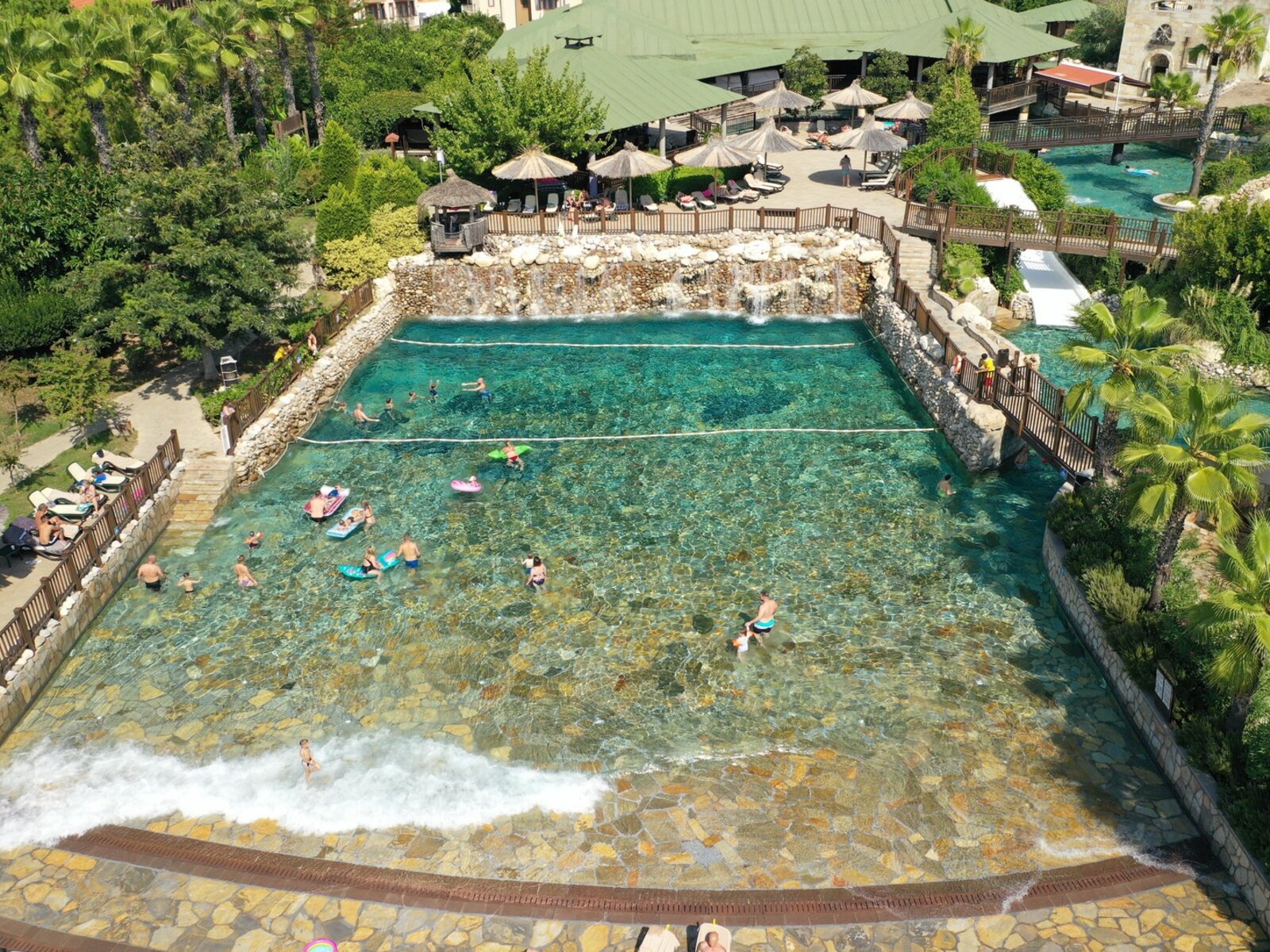WAVE POOL