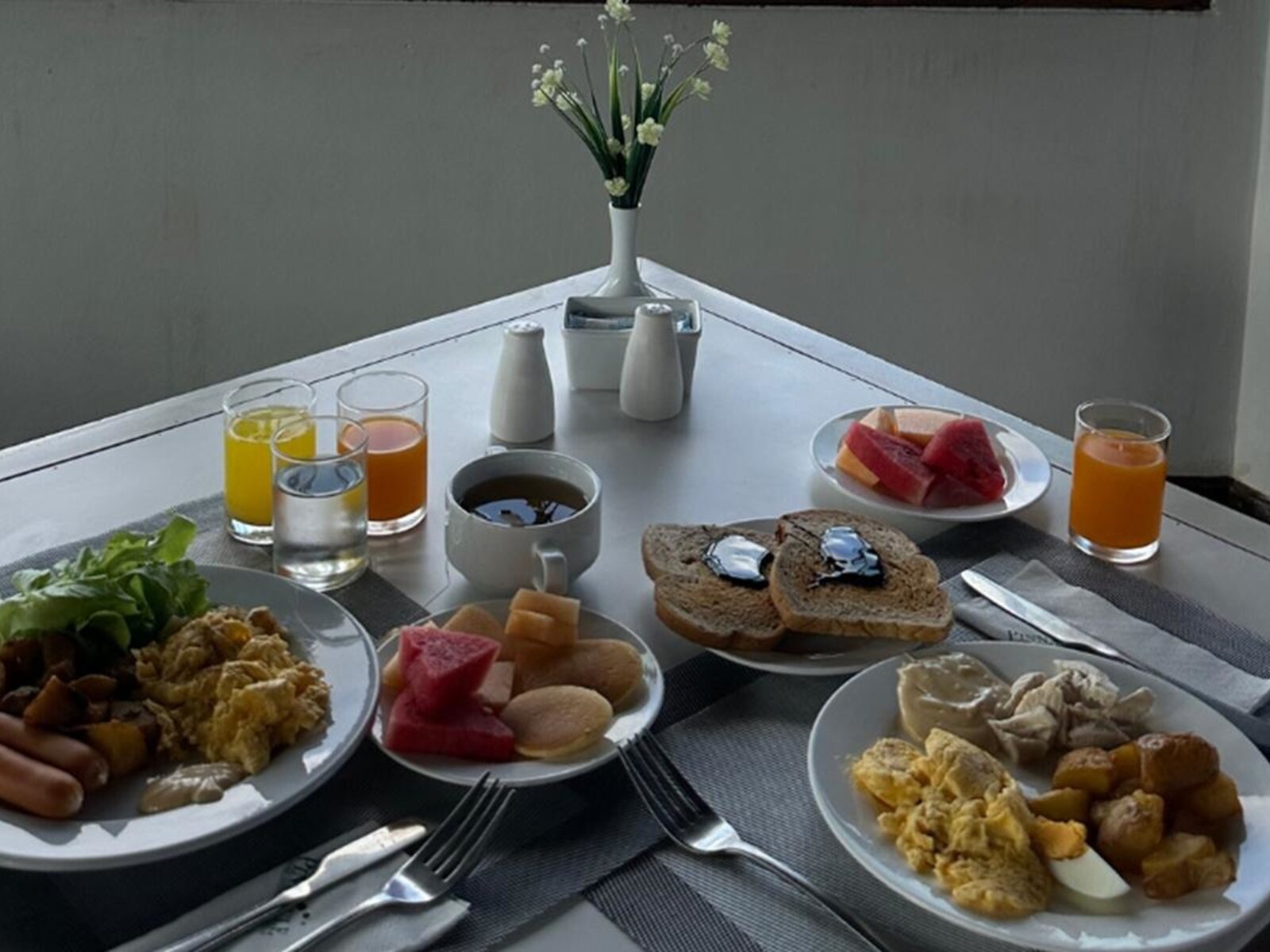June Juea Restaurant