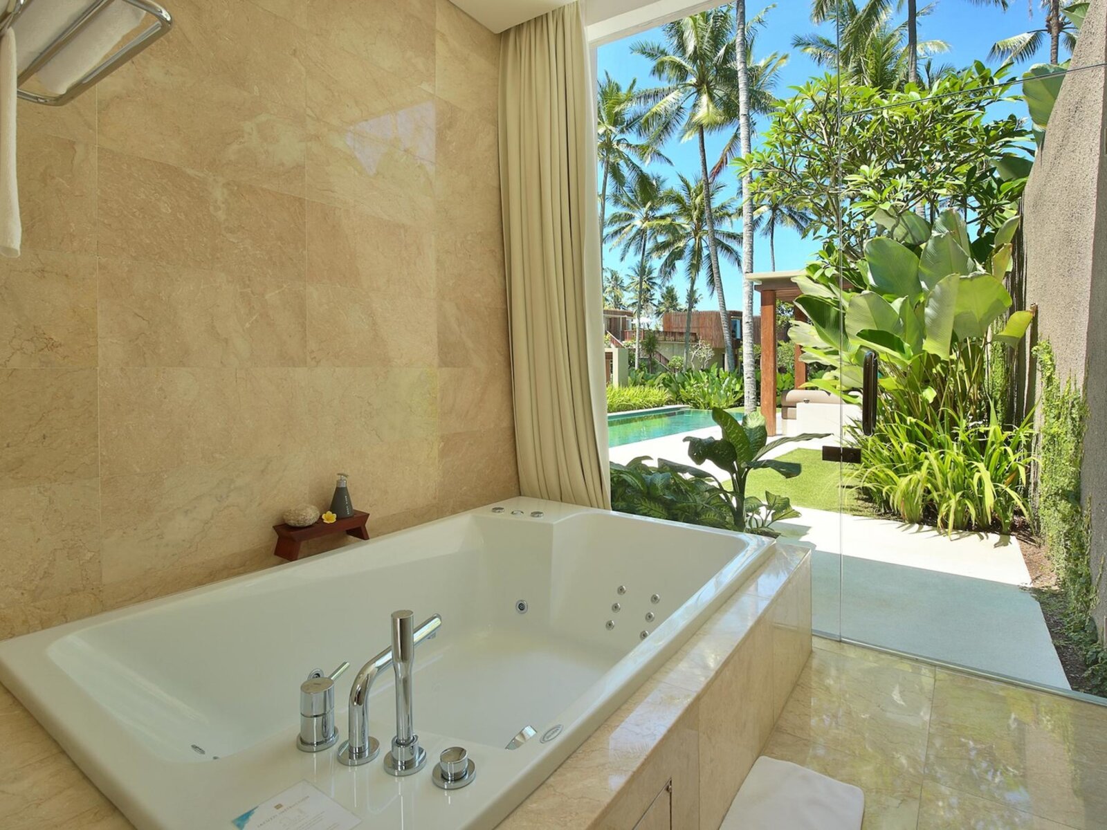 Wohnbeispiel Luxury Pool Villa