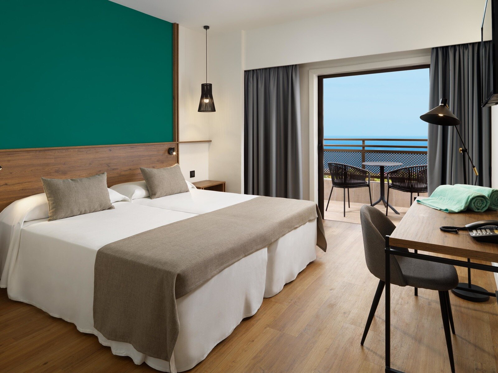 Double Superior Sea View