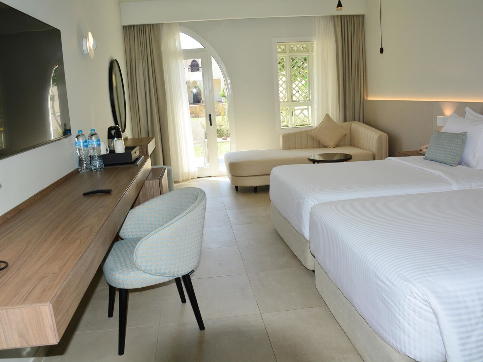 Wohnbeispiel Deluxe Pool View room