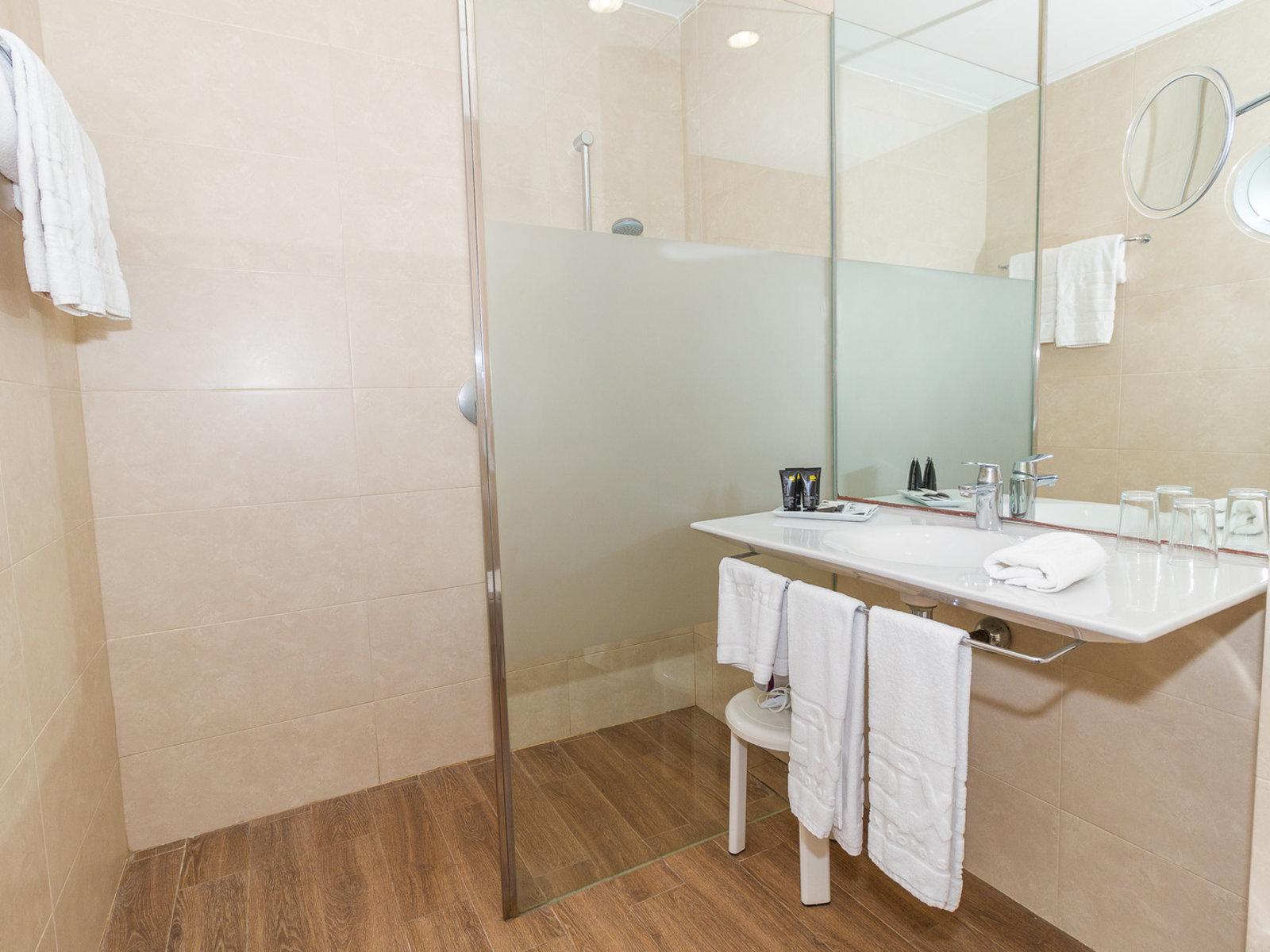 Wohnbeispiel Suite with terrace