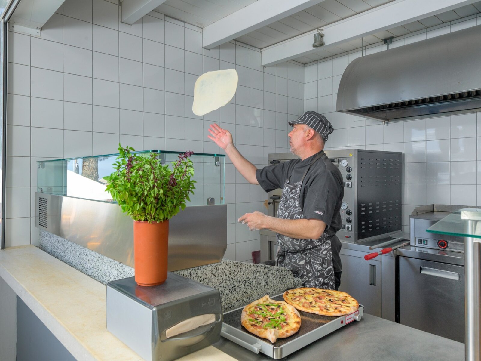 PIZZA CORNER