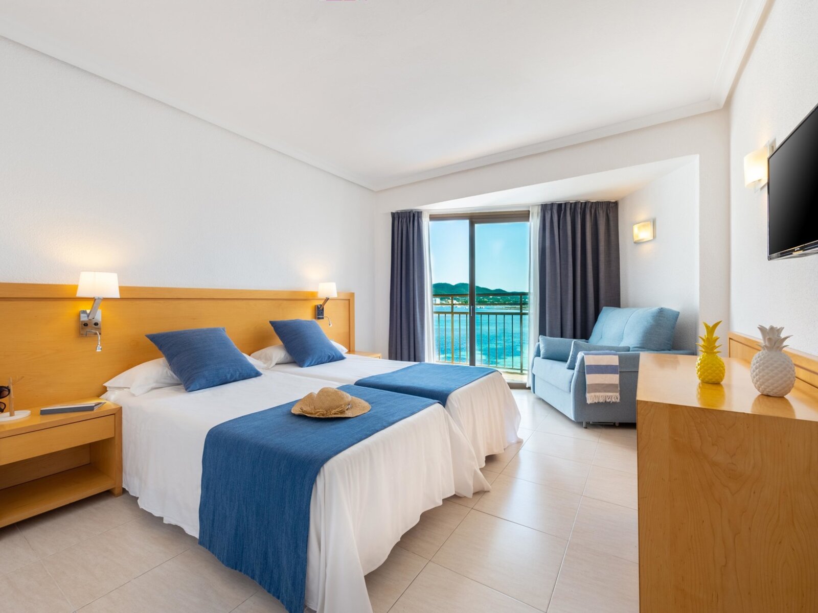 Twin Room Sea View