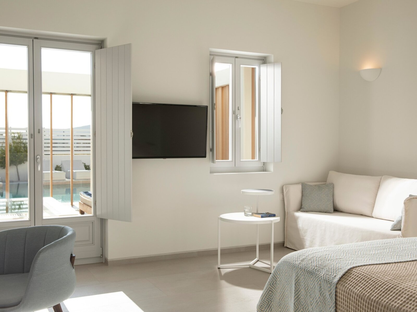 Wohnbeispiel Swim-up double deluxe private whirlpool  terrace