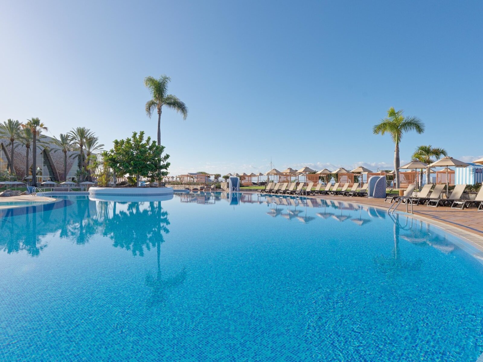 La Choza Pool