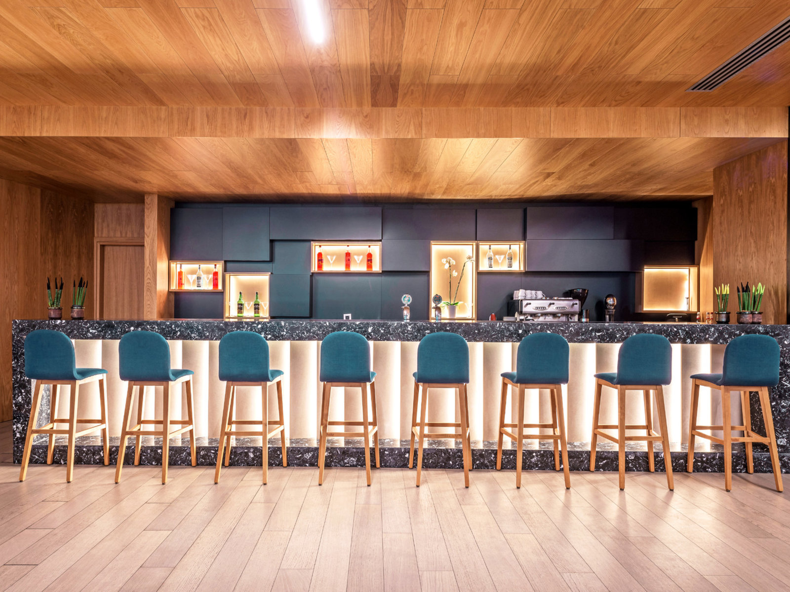 Day Bar