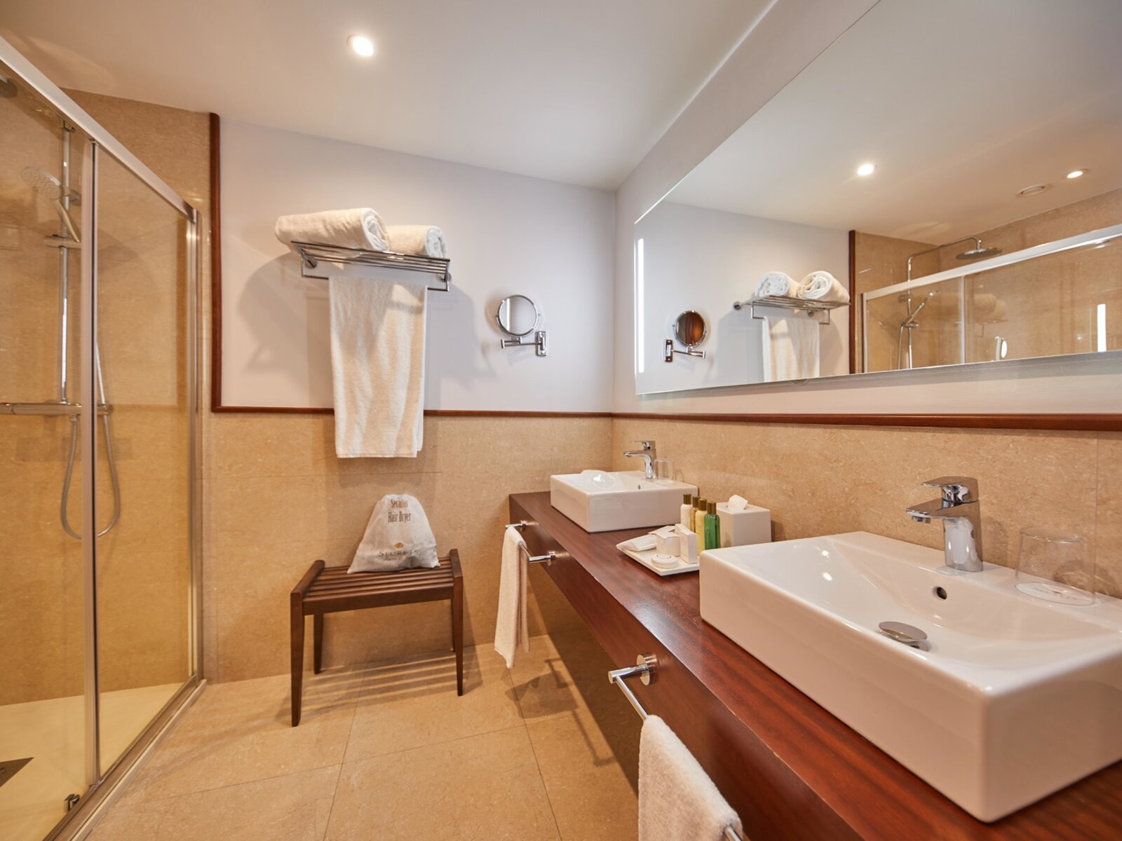 Wohnbeispiel Deluxe Double Room