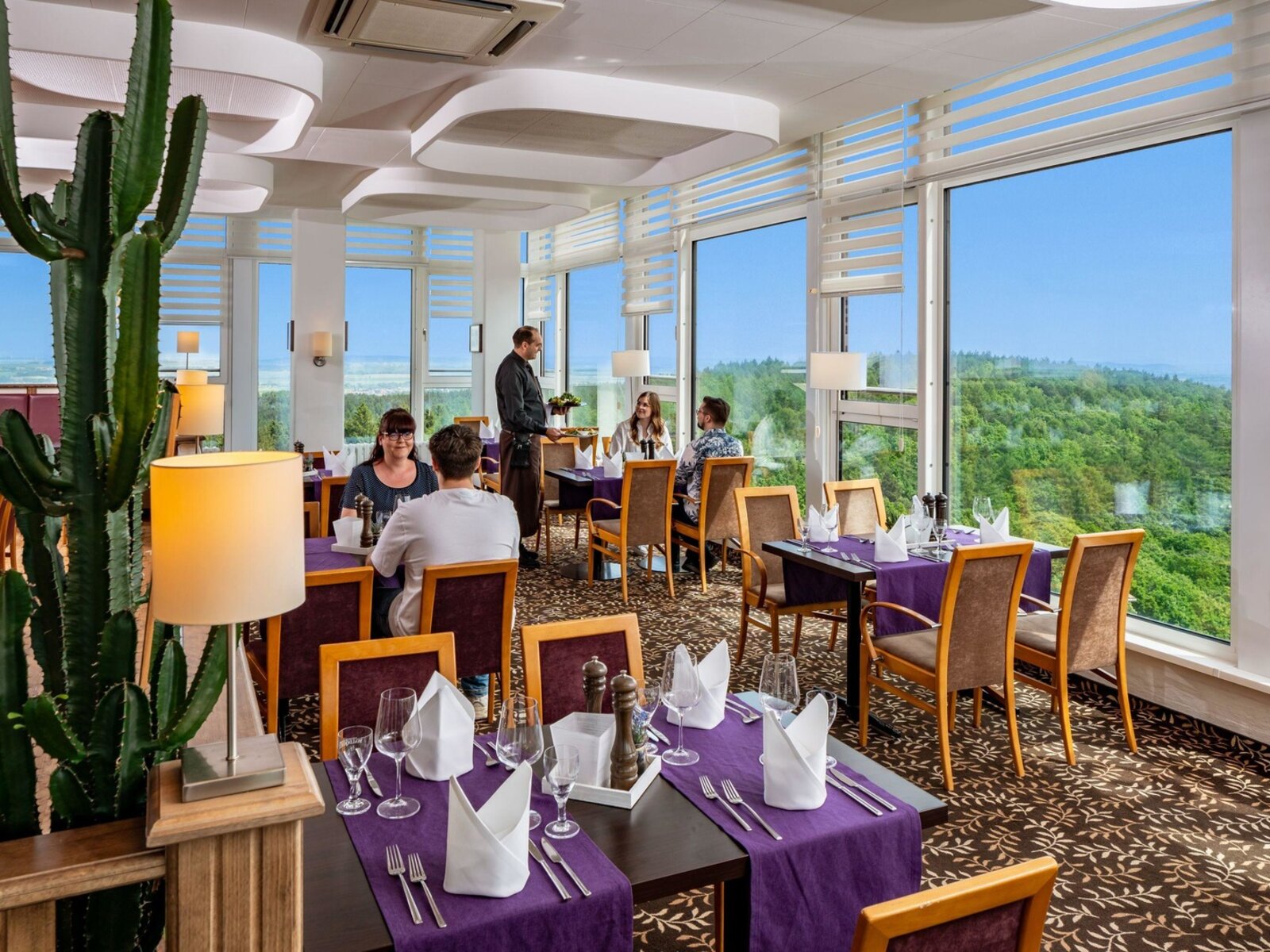 AZado Restaurant & Café