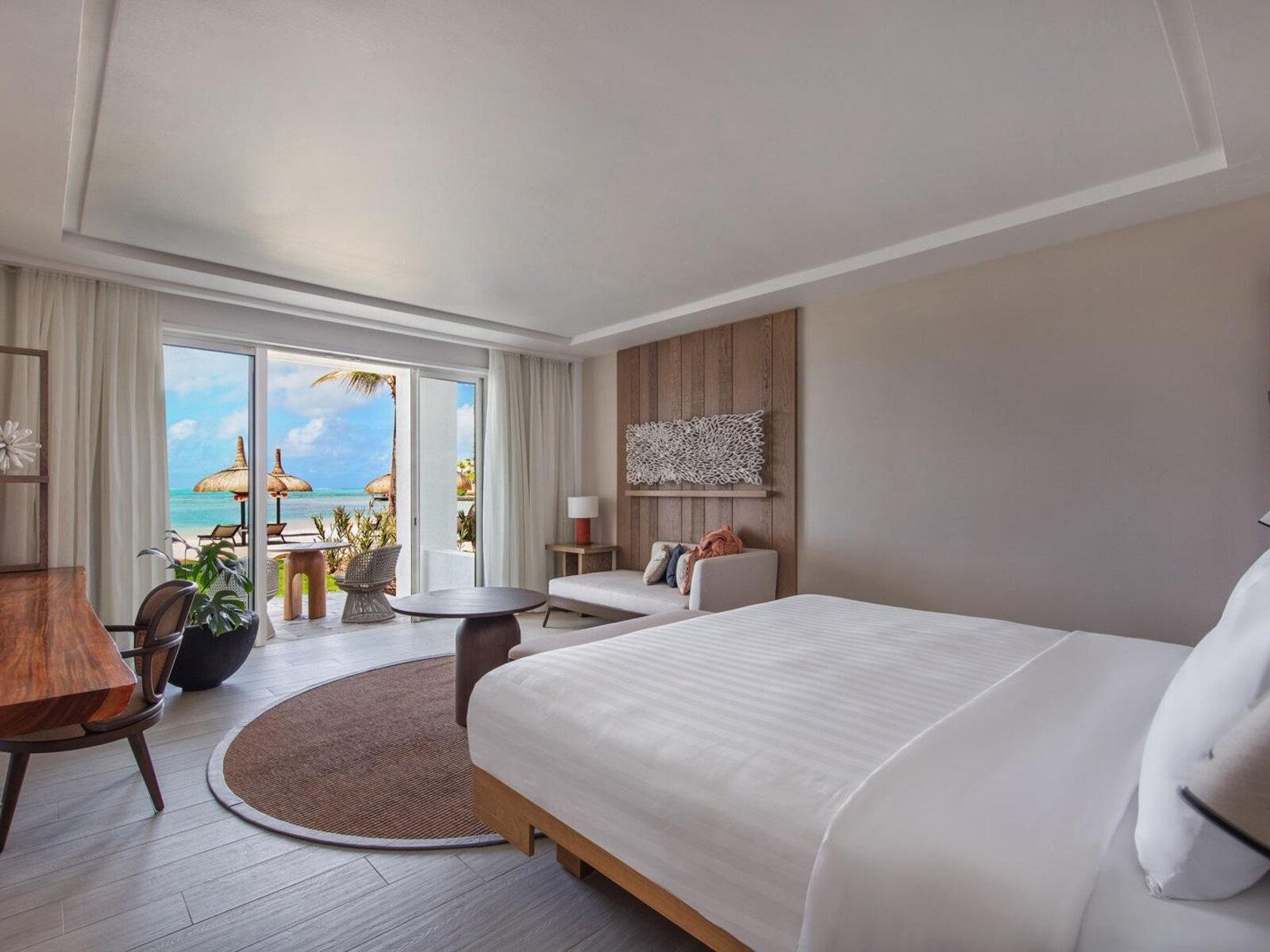 Wohnbeispiel Hibiscus Beachfront Junior Suite