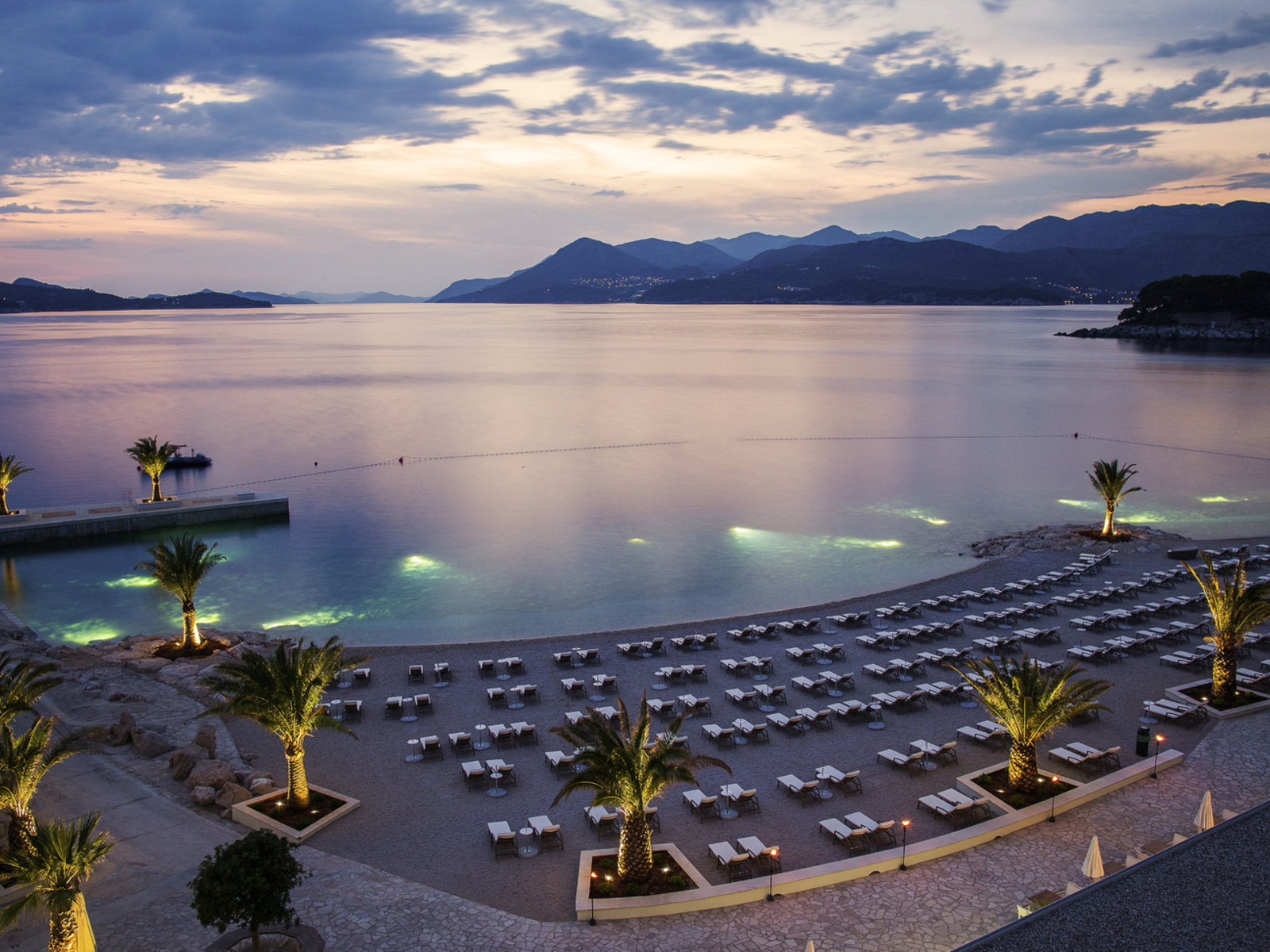 Val President Relax Beach
