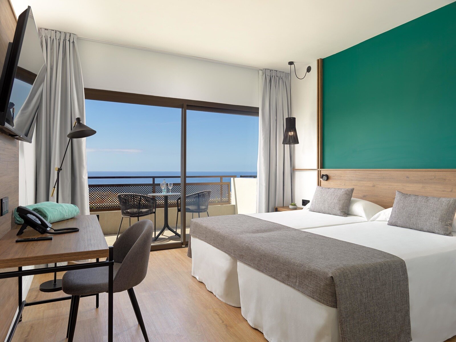 Double Magnus Sea View (Adults Only)