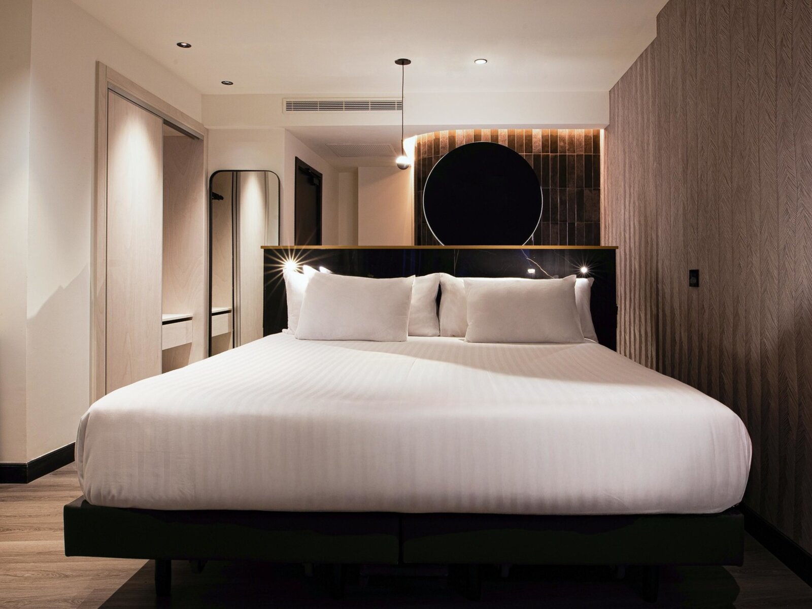 Wohnbeispiel Double Deluxe (Interior room)