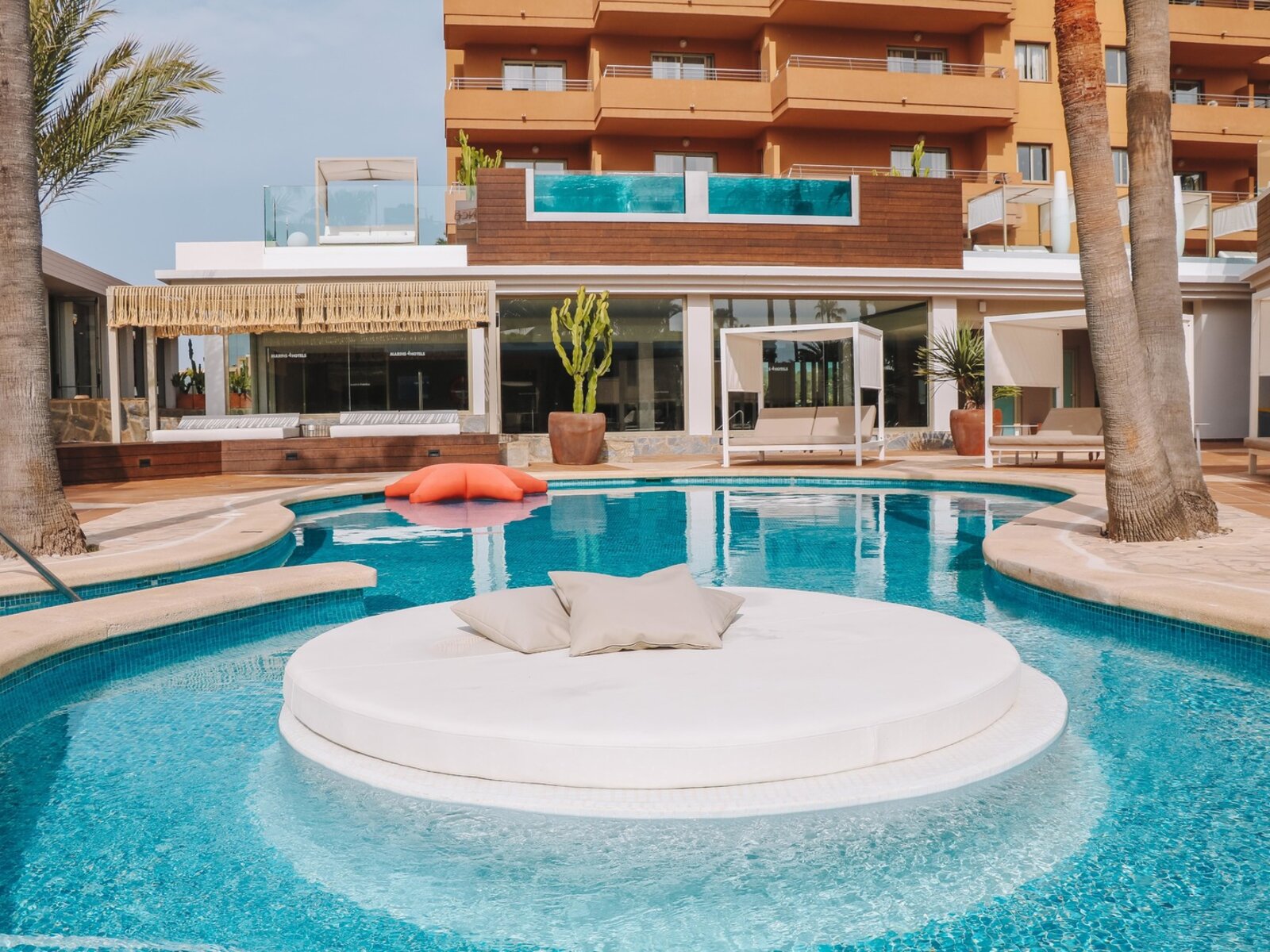 Cozy pool