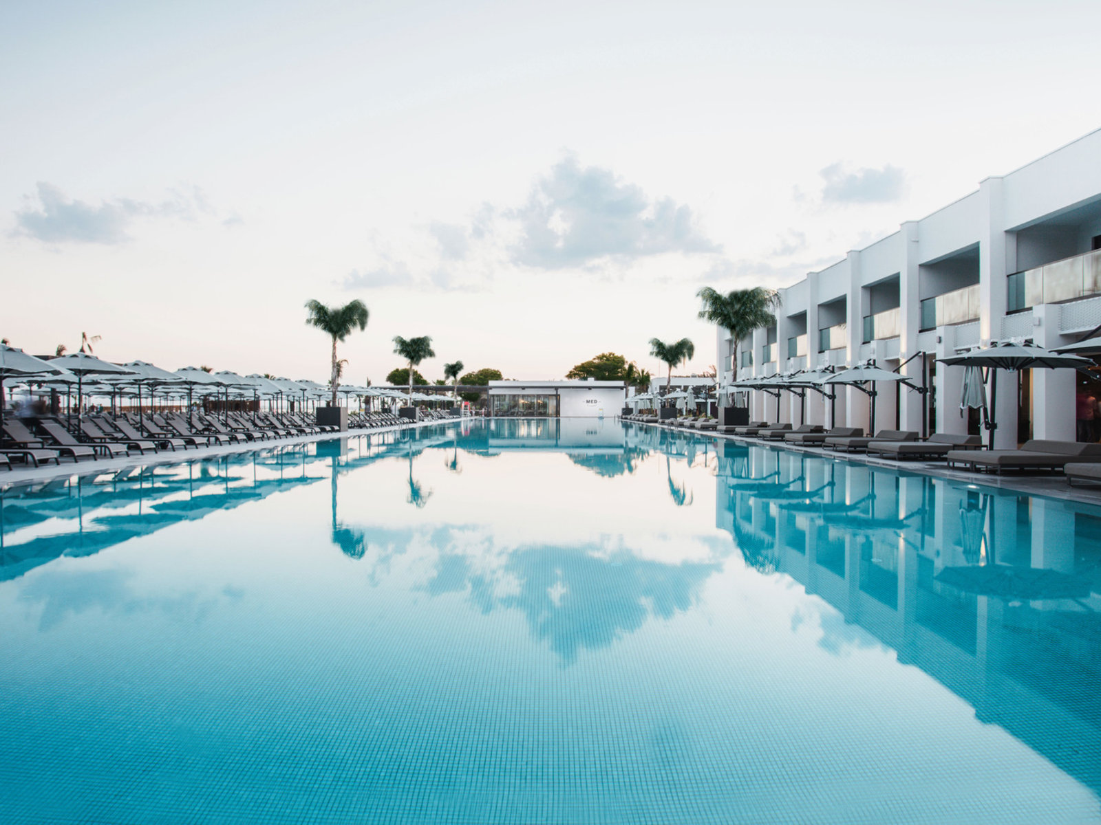 Outdoorswimmingpool