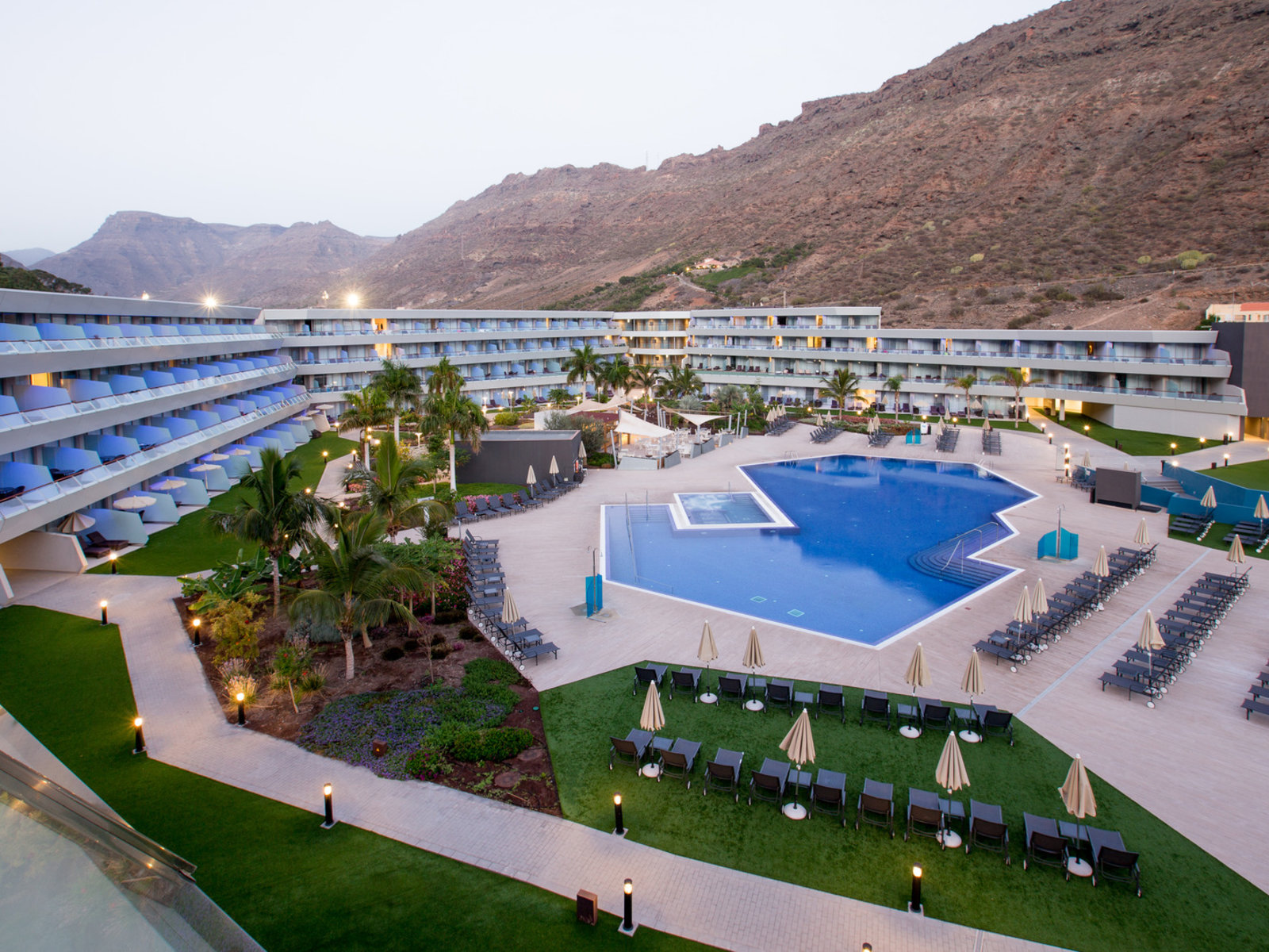 Loungepool