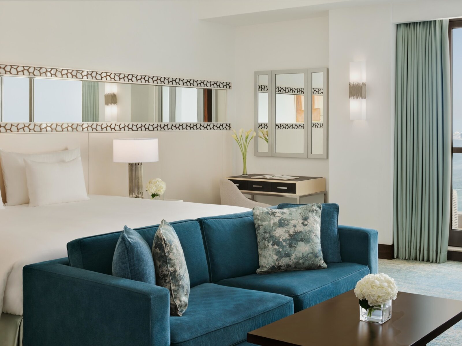 Wohnbeispiel Sea View Junior Suite with Balcony and Lounge Access