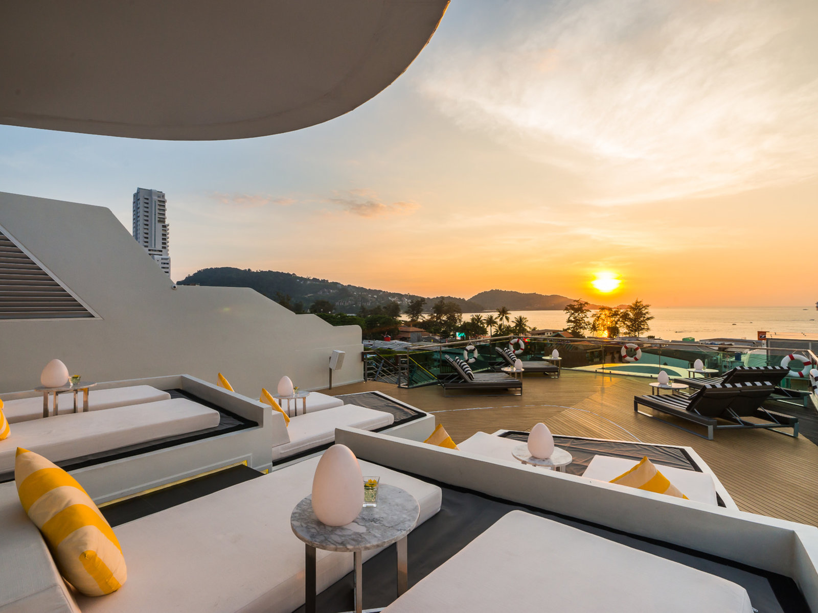 KEE Sky Lounge