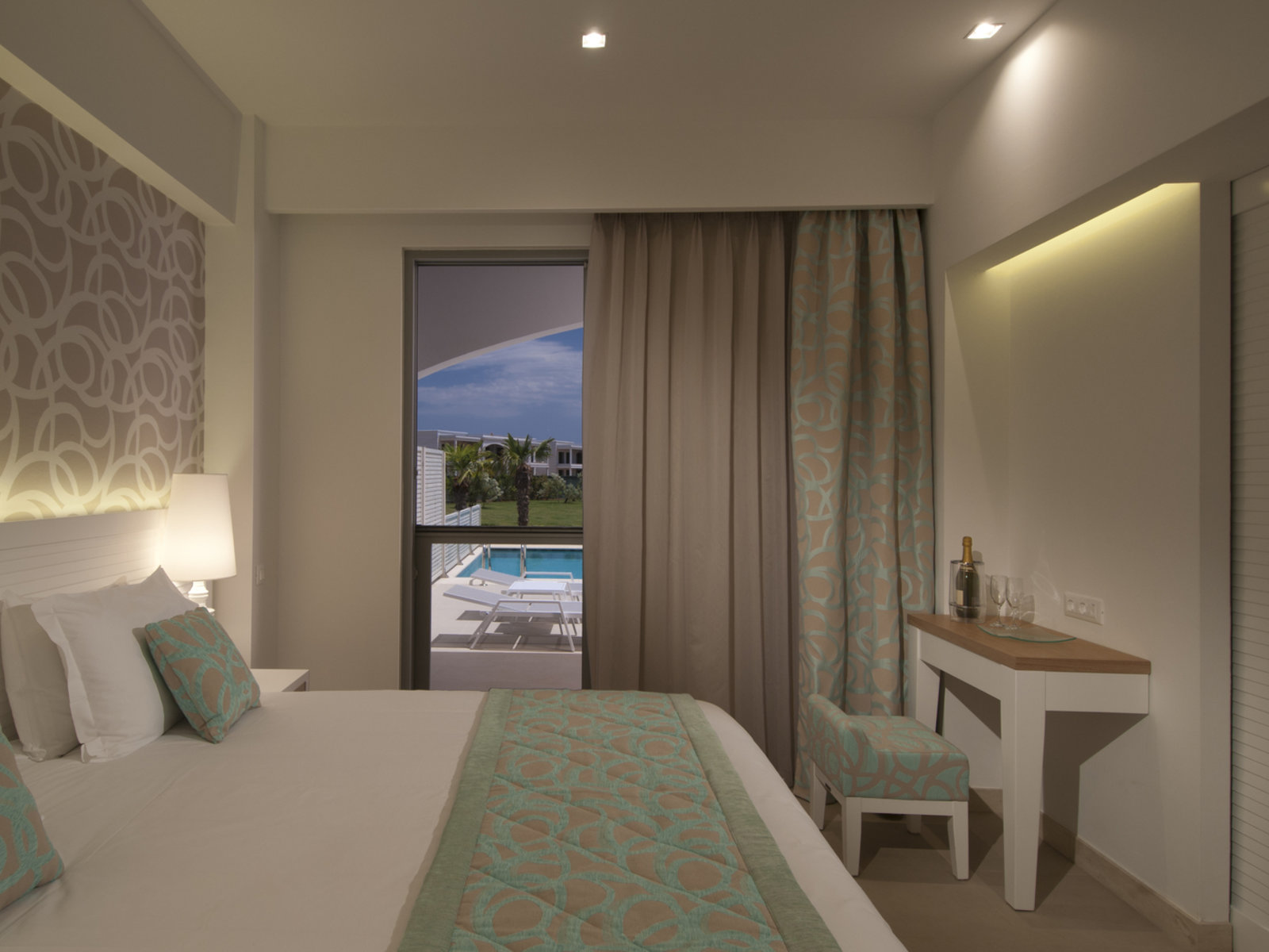 Wohnbeispiel Juniorsuite private Pool