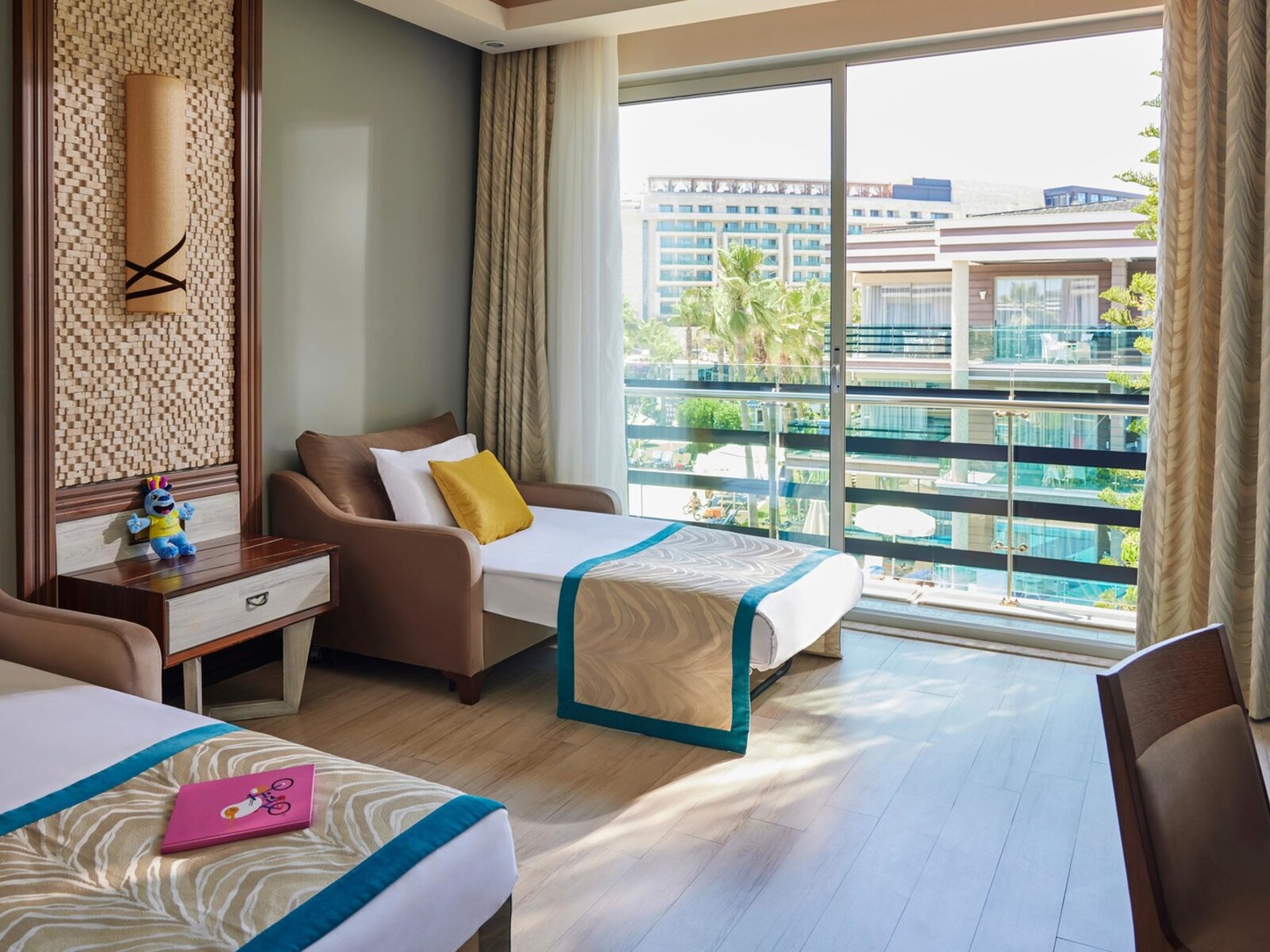Wohnbeispiel Suite Superior Lagoon Partial Sea View for Family