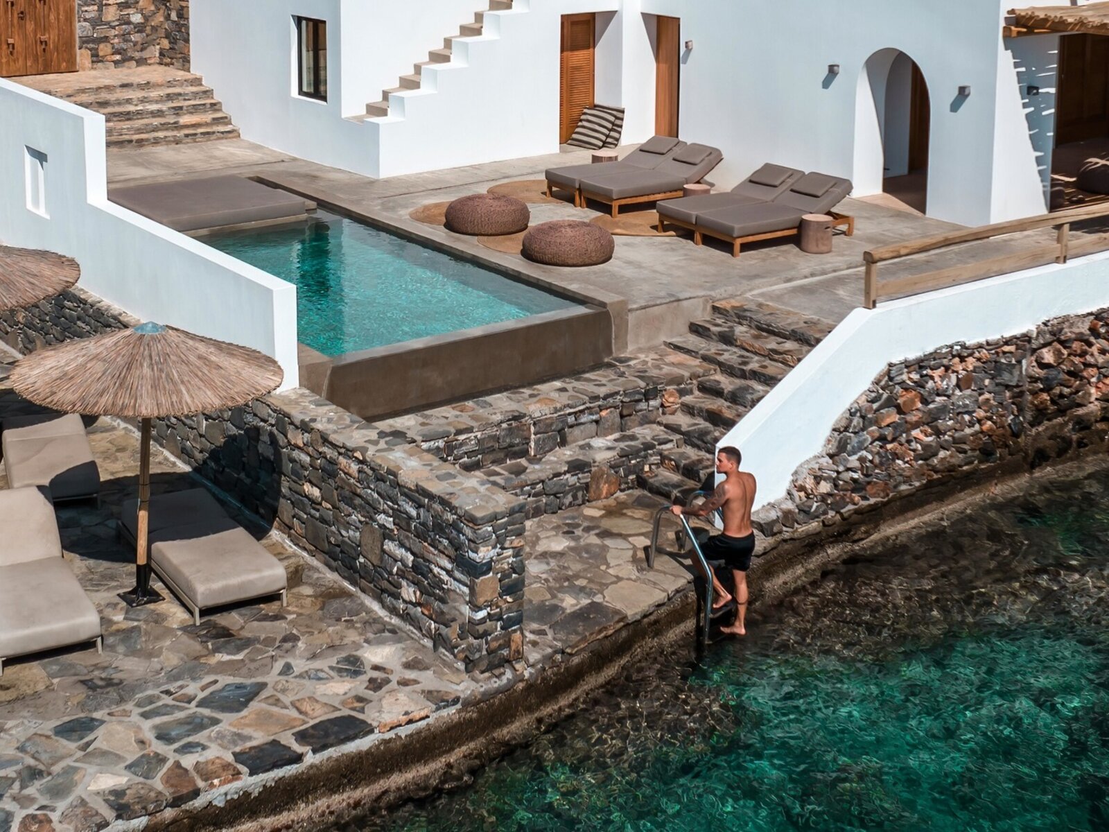 Wohnbeispiel 3 bedroom waterfront villa private pool