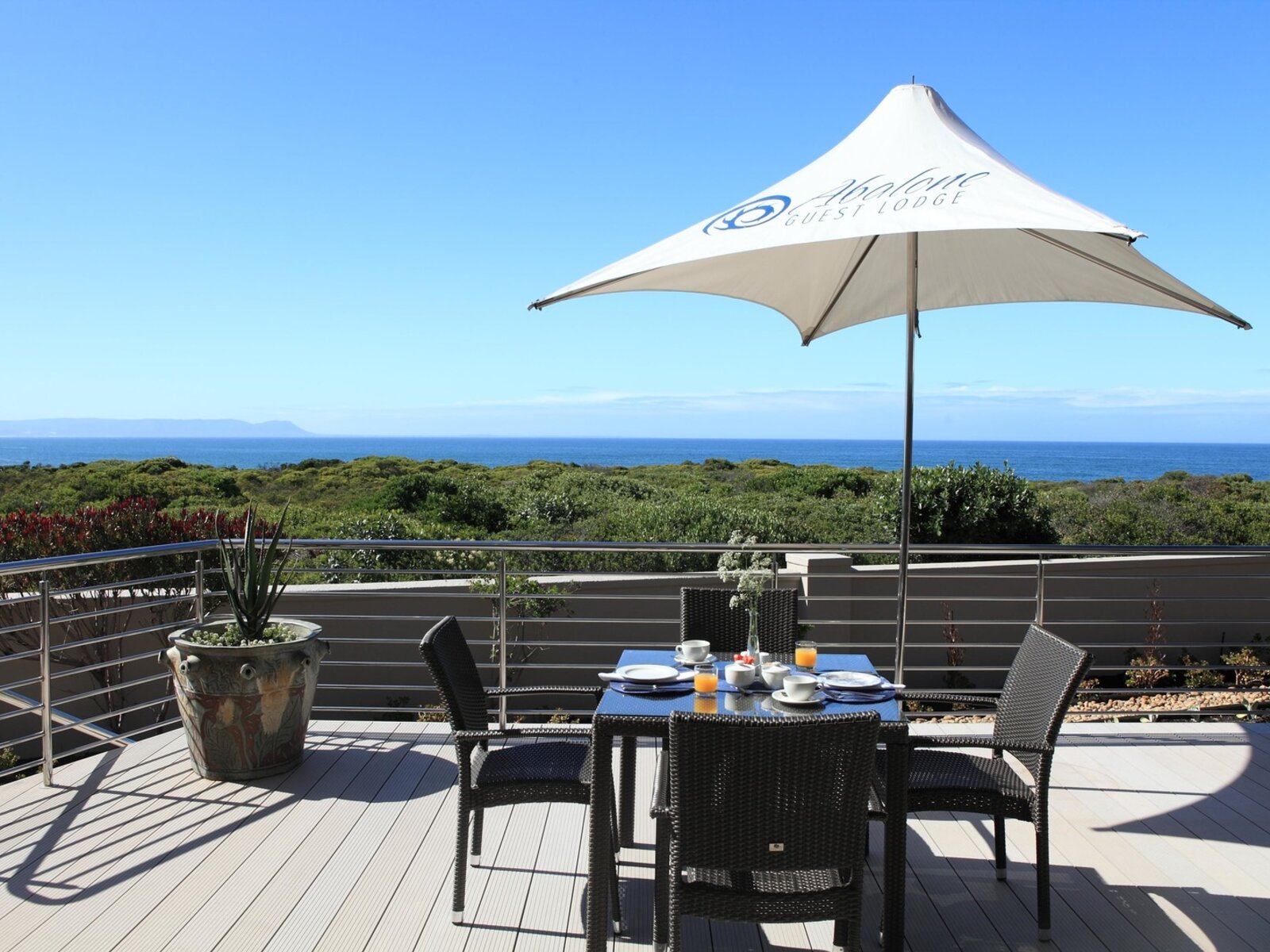 Breakfast room