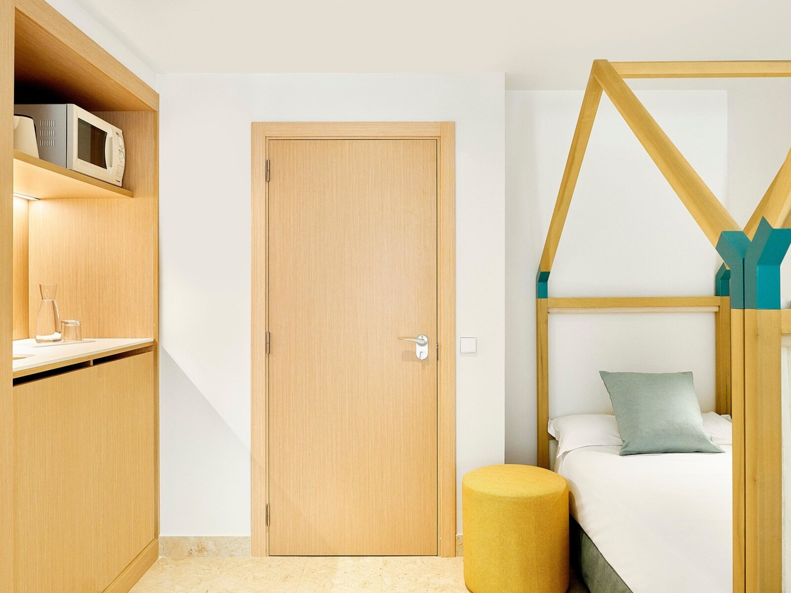 Wohnbeispiel Family Suite Pool Access