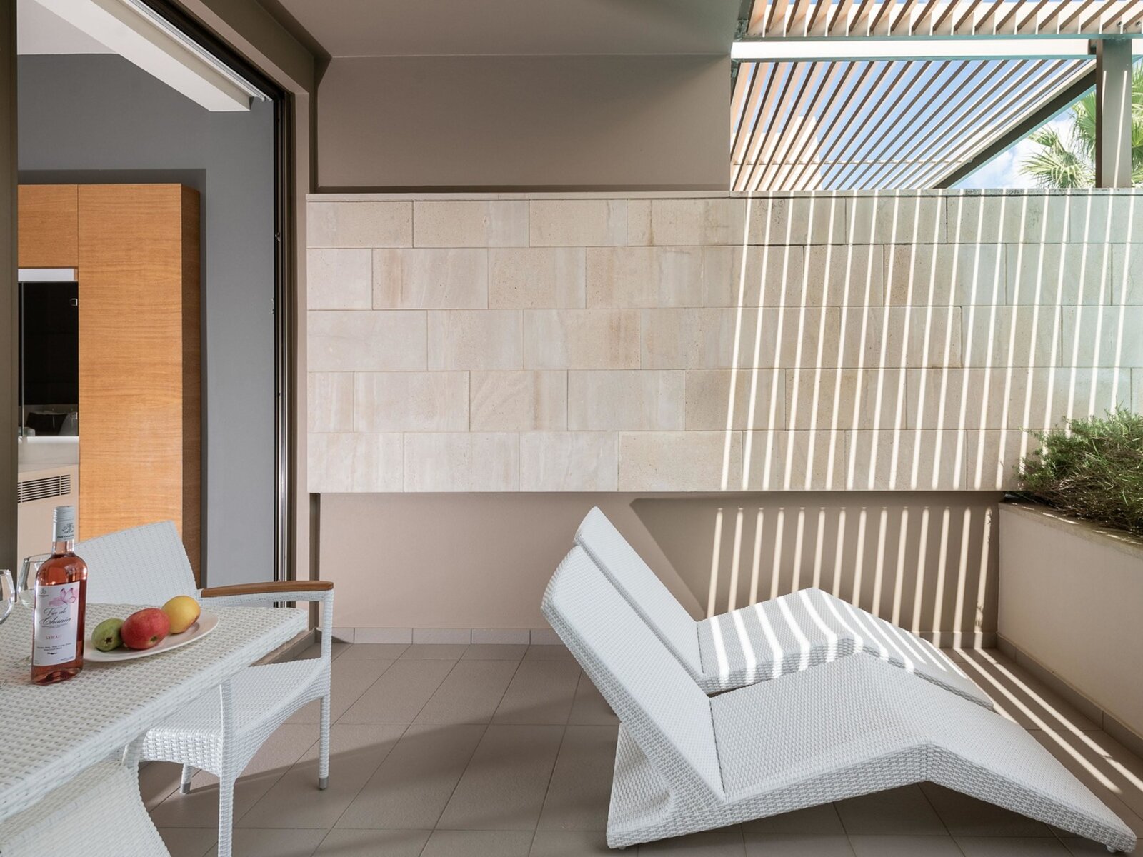 Wohnbeispiel Deluxe room Sharing pool