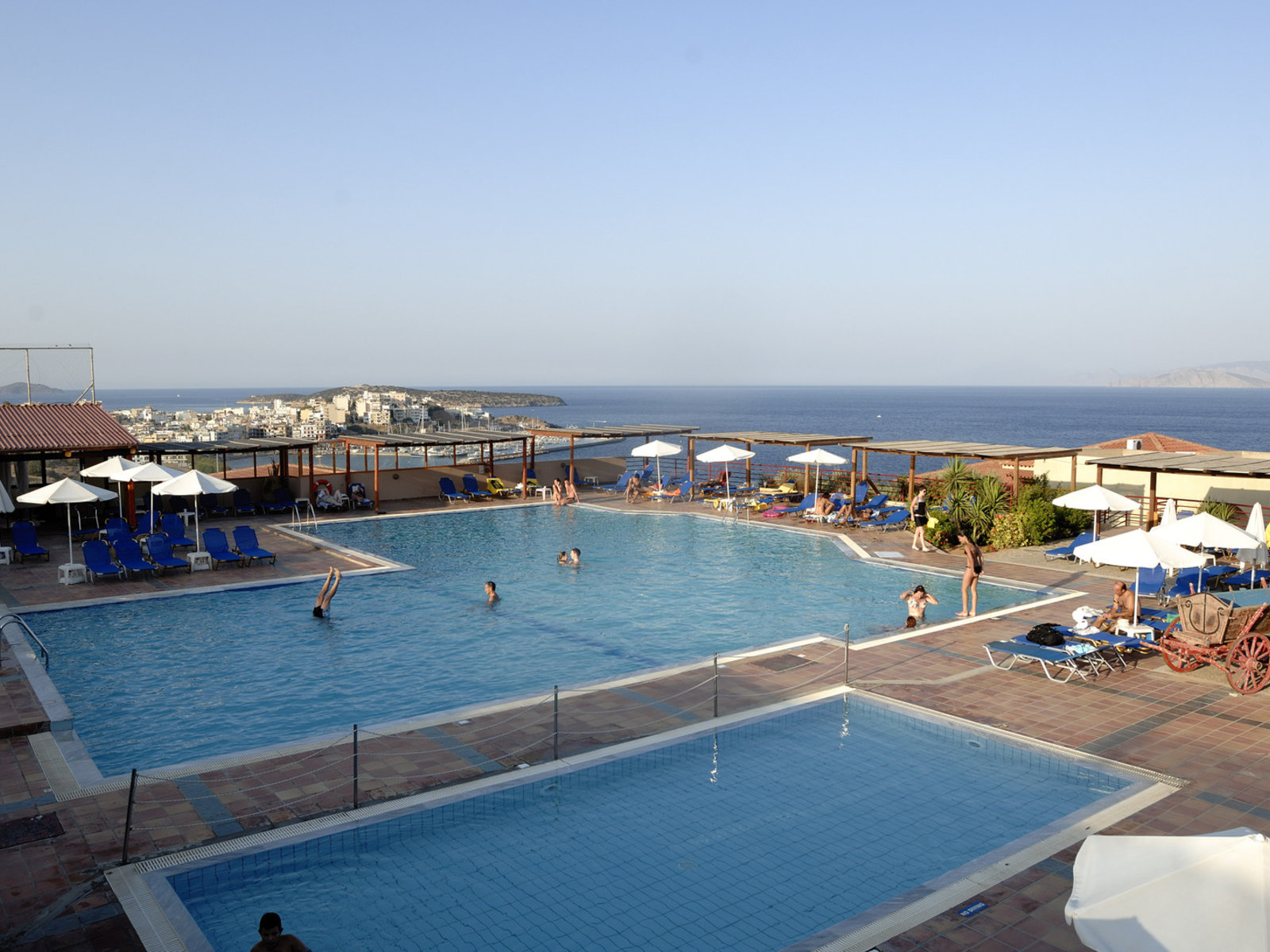 Aeolos pool & children's pool