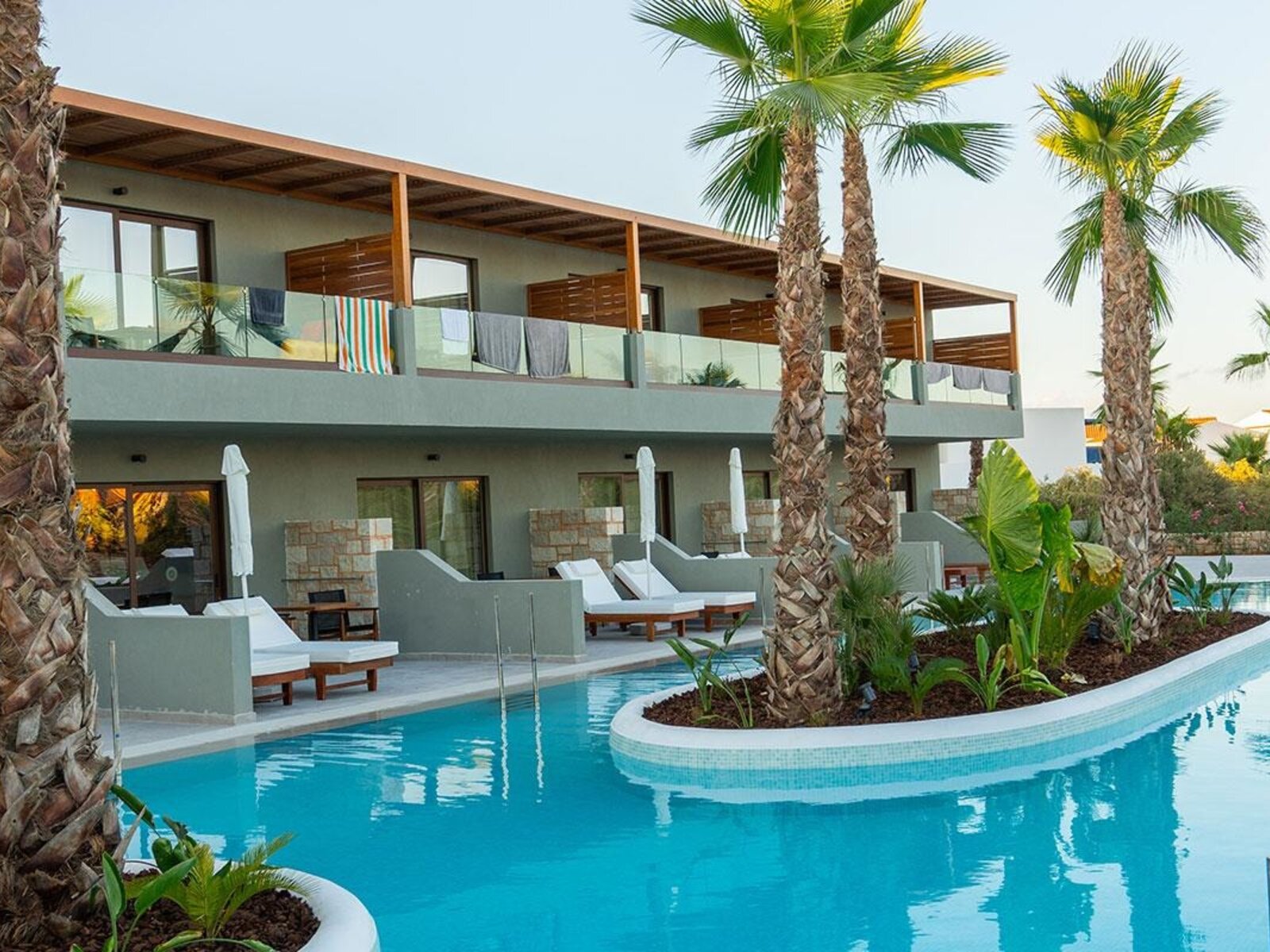 Wohnbeispiel Family Suite Sharing pool