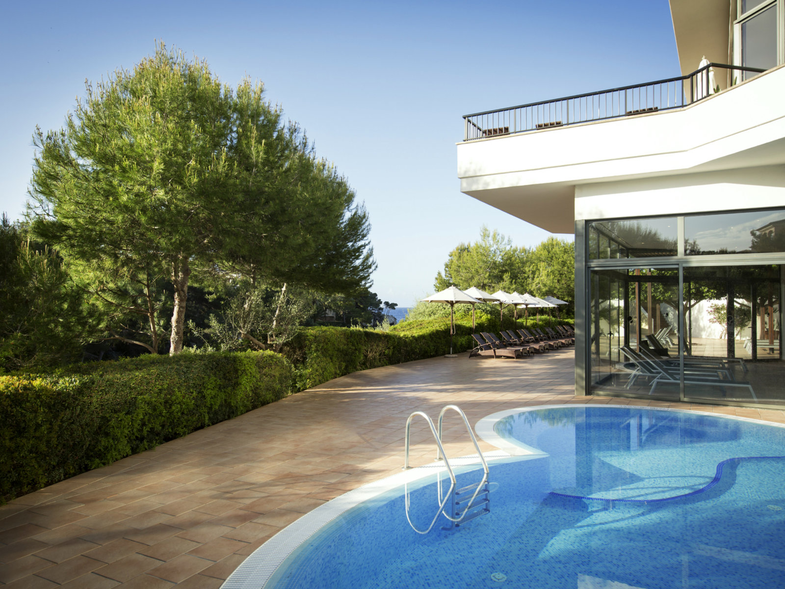 Indoor/Outdoor-Ruhepool