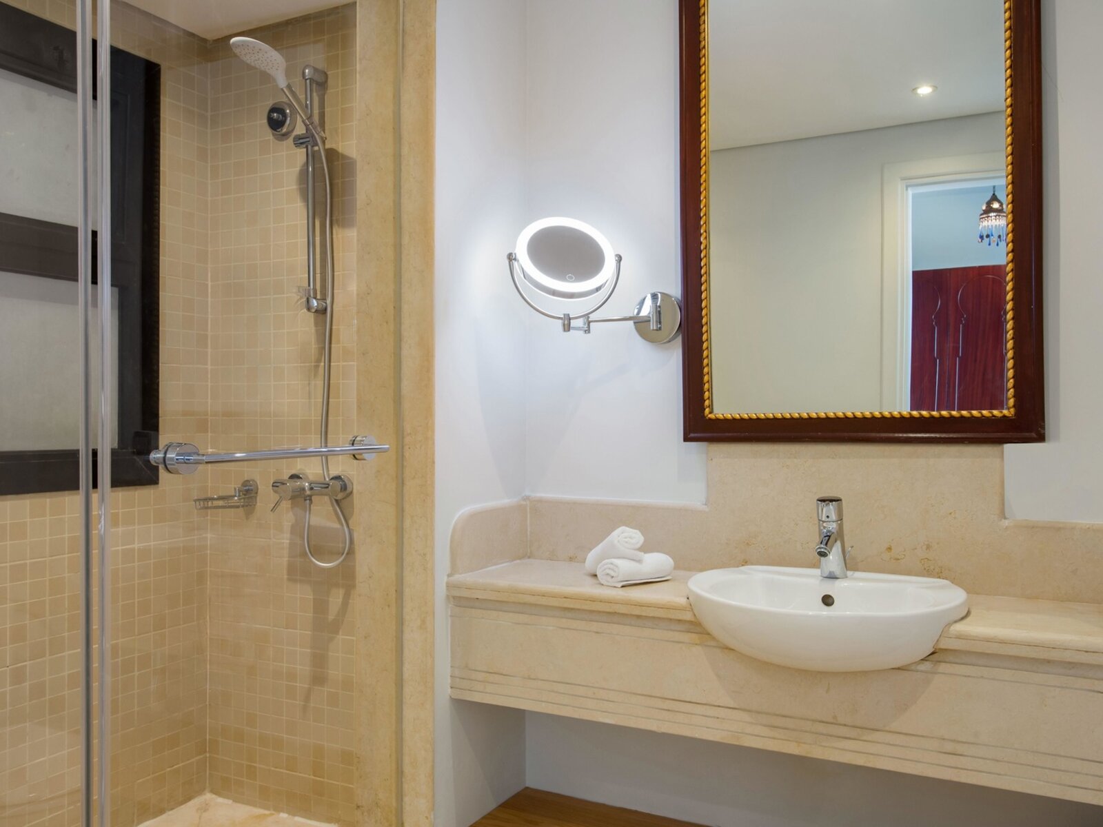 Wohnbeispiel Junior Suite (Pool View)