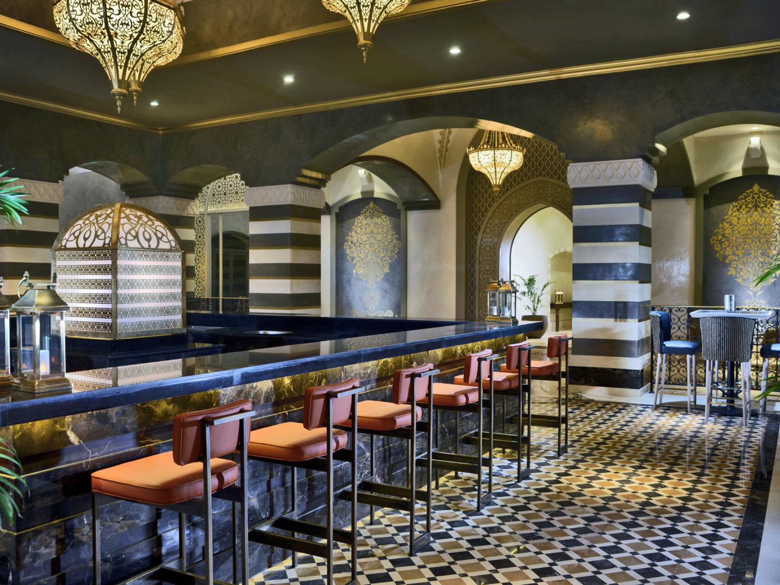 Cazar Lobby Bar