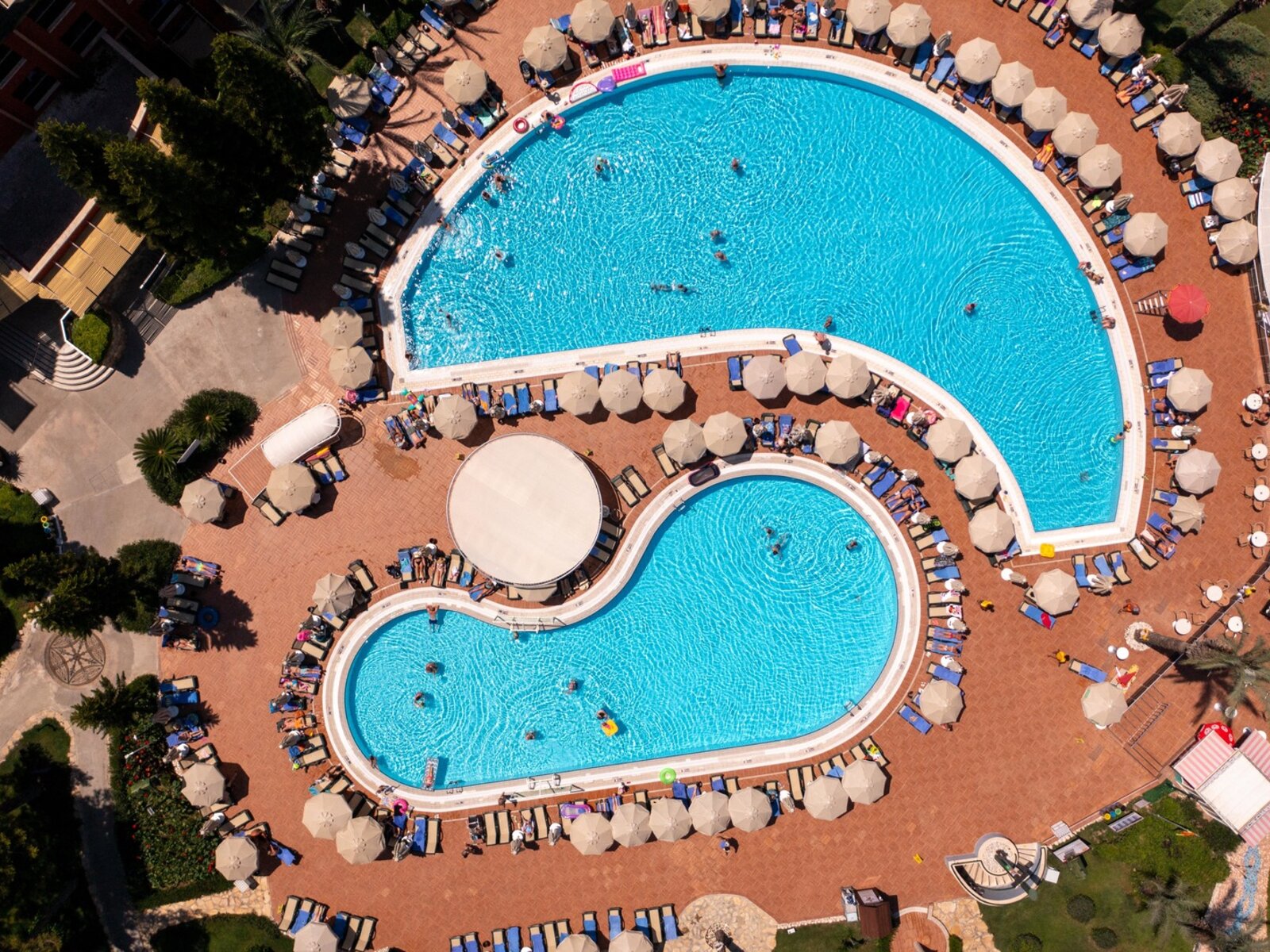 MAIN POOL