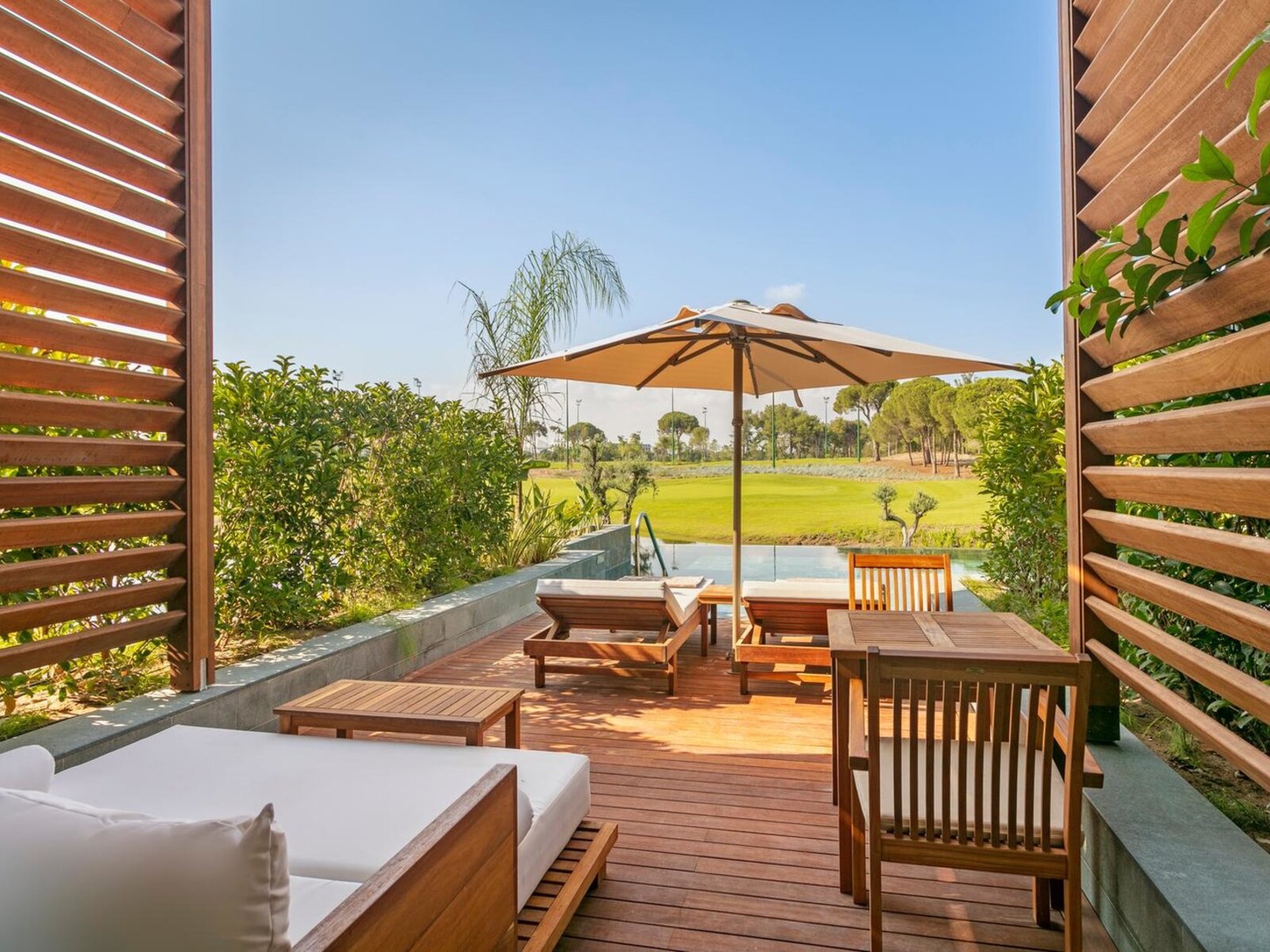 Wohnbeispiel Single with Child Lagoon Golf Swim Up