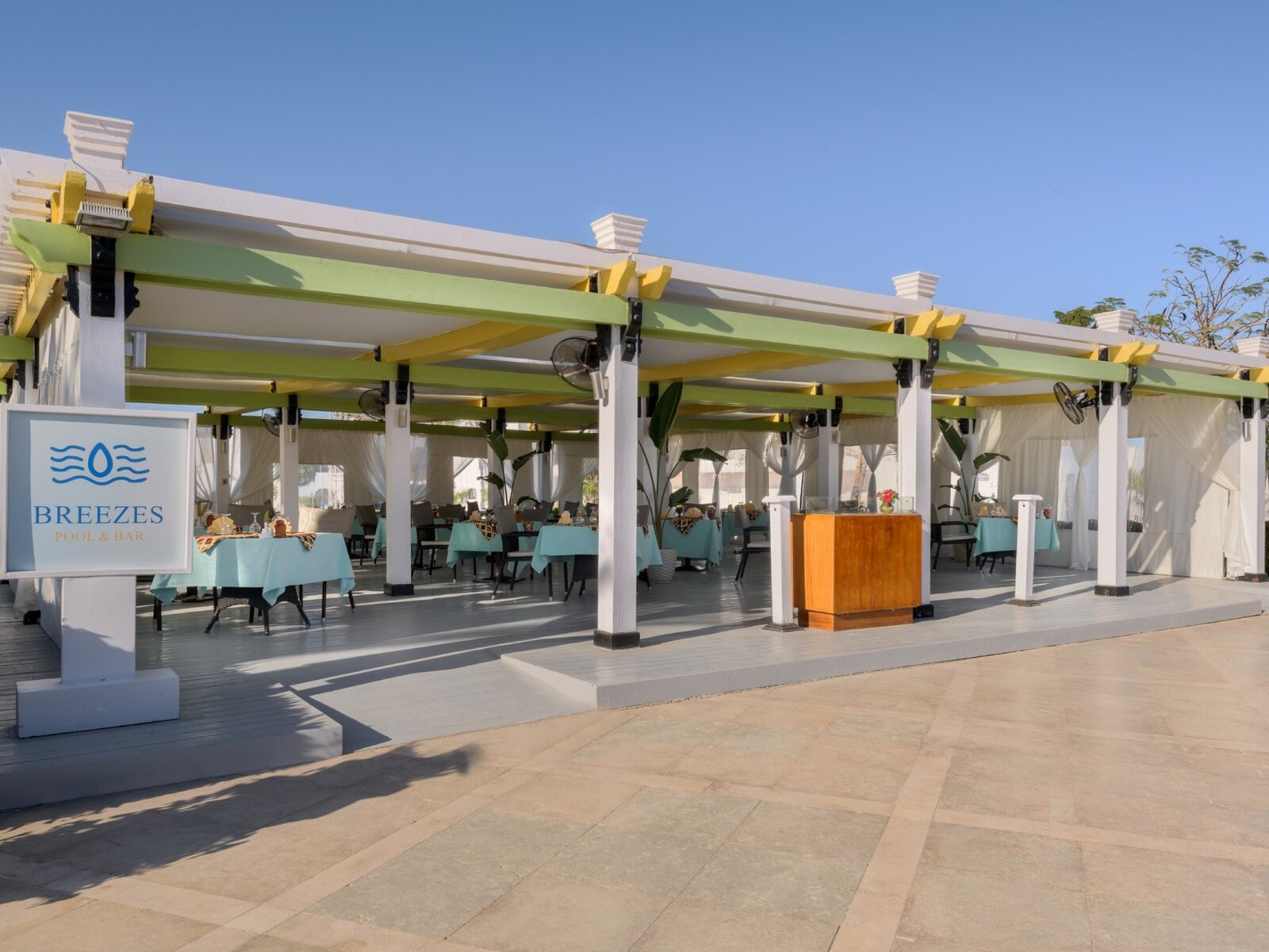Breezes Pool Bar