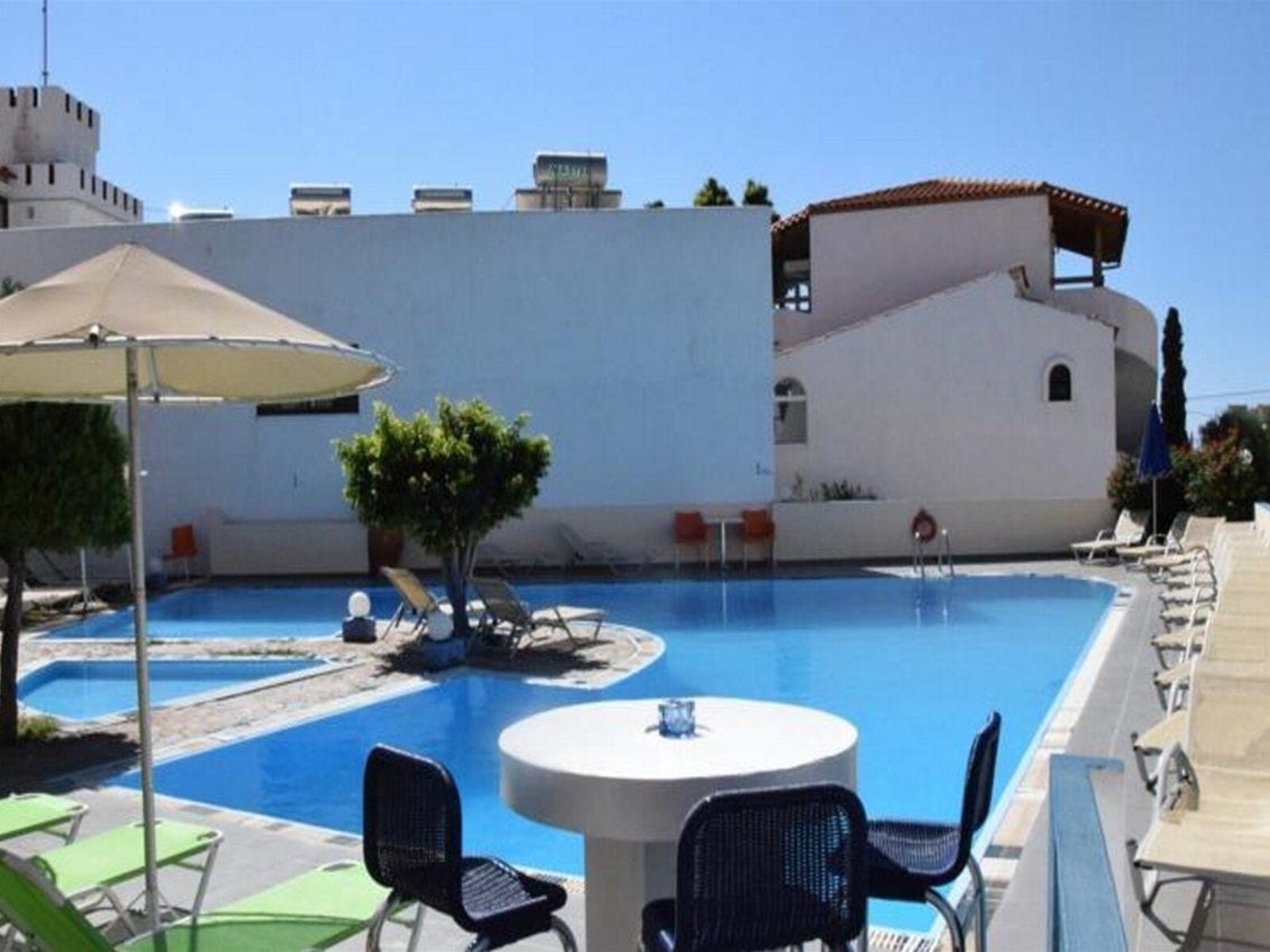 Pool
