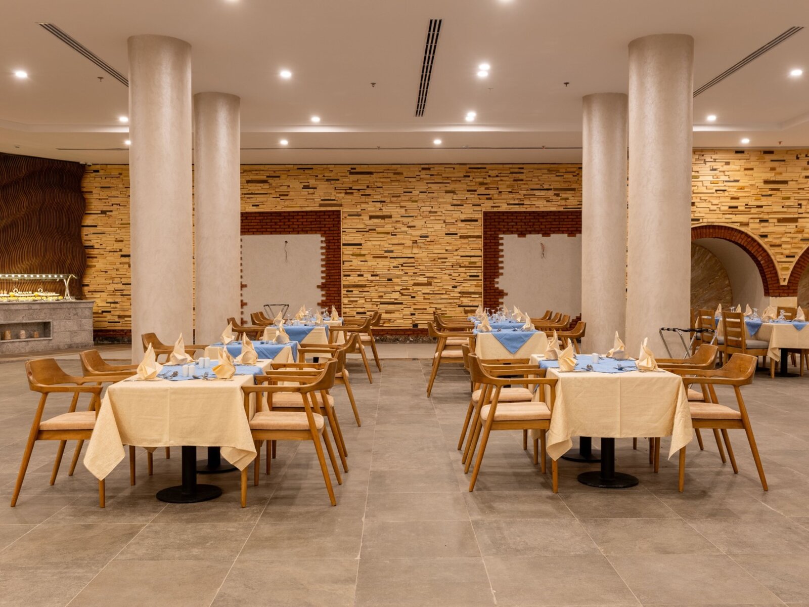 Dom Main Restaurant