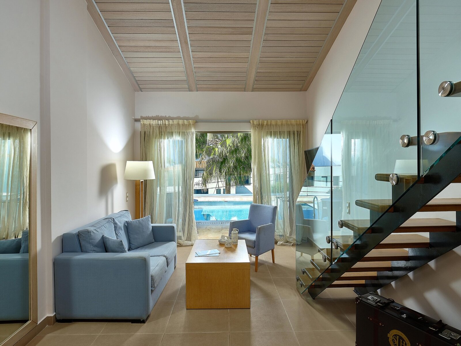 Wohnbeispiel Suite Maisonette private pool