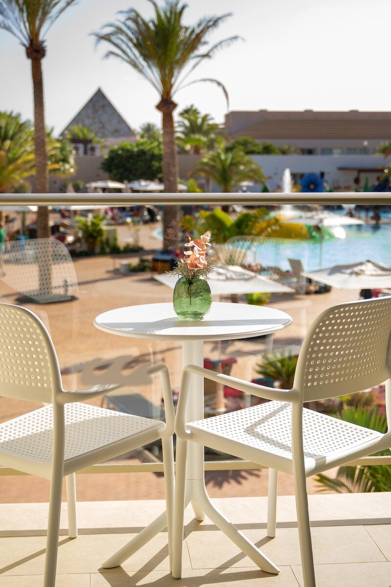 Wohnbeispiel Family Suite  Pool View