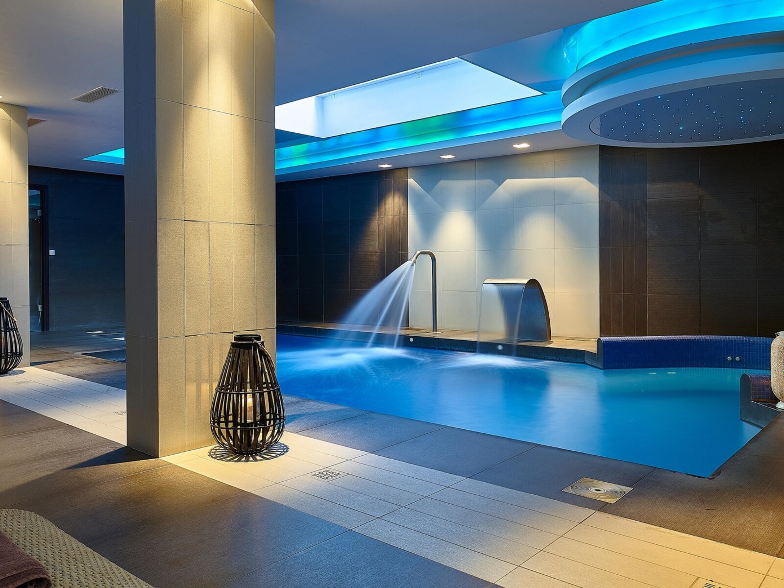 Indoor pool Callista Spa